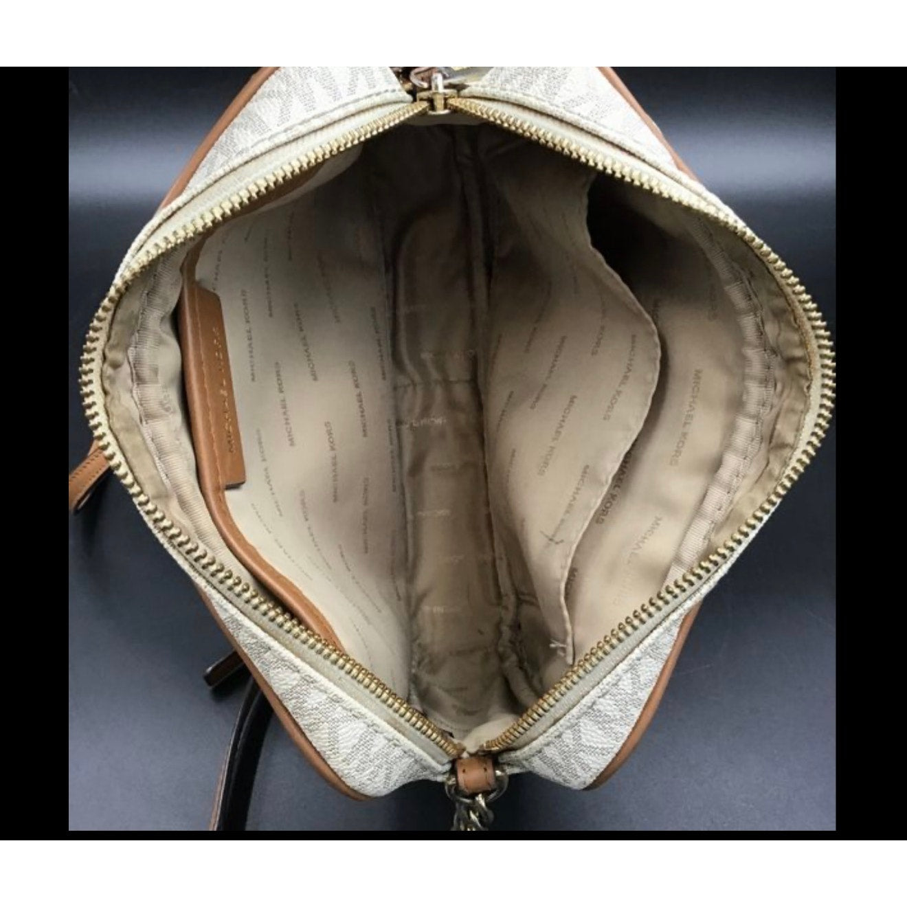 0226 NWT Michael Kors Signature MK Crossbody ** AUTHENTICATED
