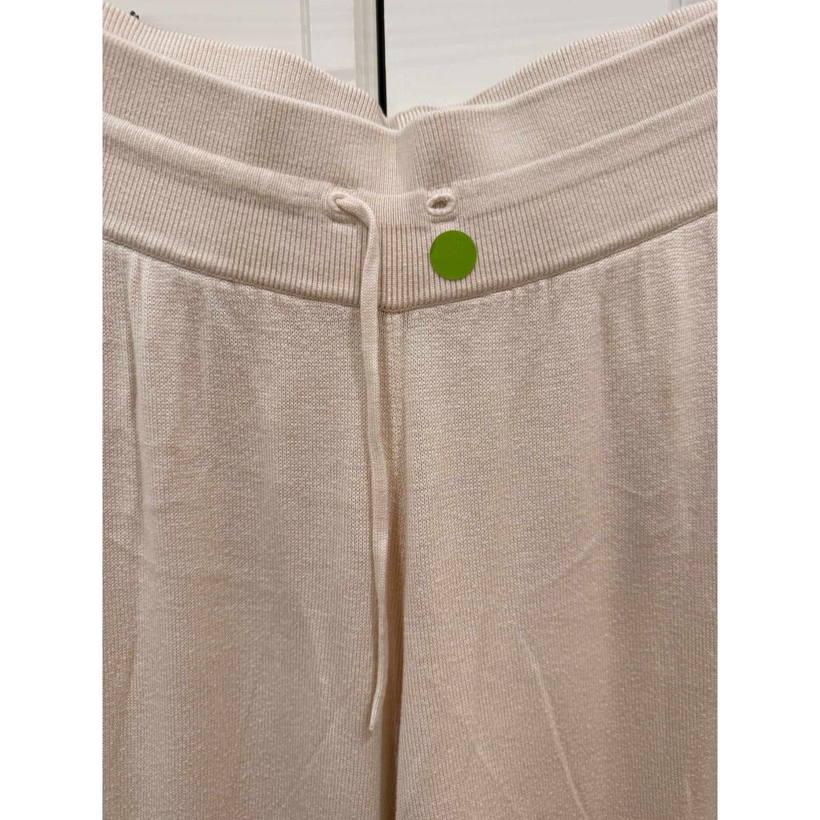 6684 LULULEMON In The Comfort Zone Pant Light Ivory Sz 10 *FLAW *CASHMERE