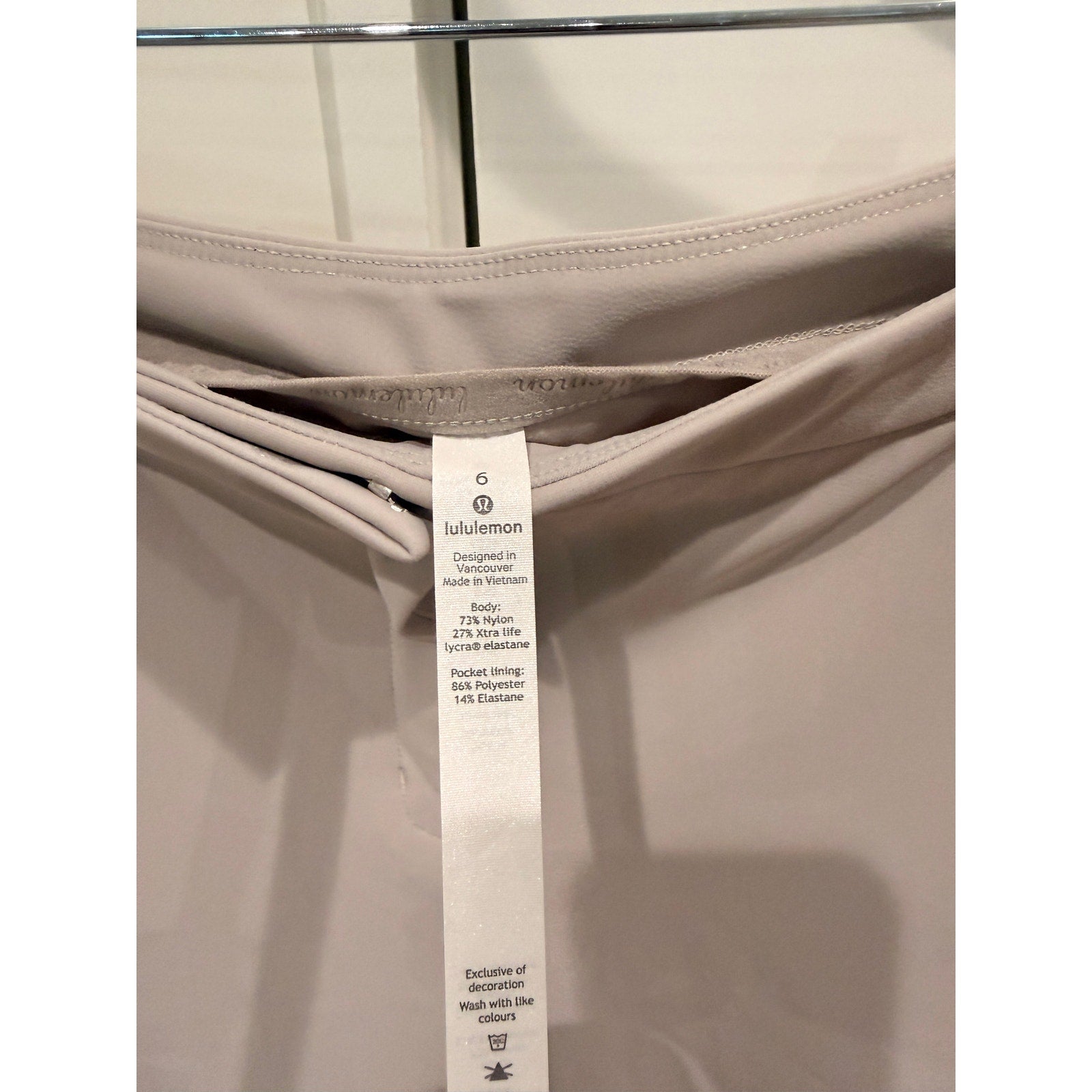 349 - LULULEMON On The Move Pant *Lightweight French Clay in Sz 6