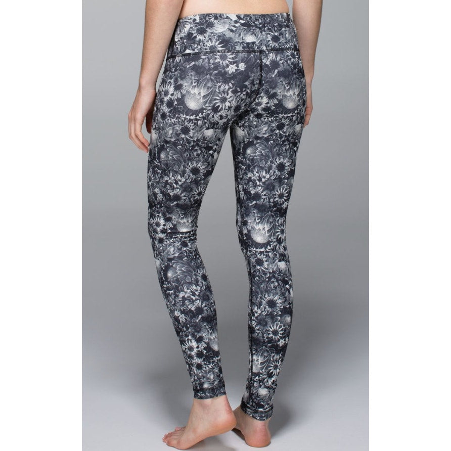 6607 LULULEMON Wunder Under Pant *Luxtreme Flowabunga Black Angel Wing Sz 12