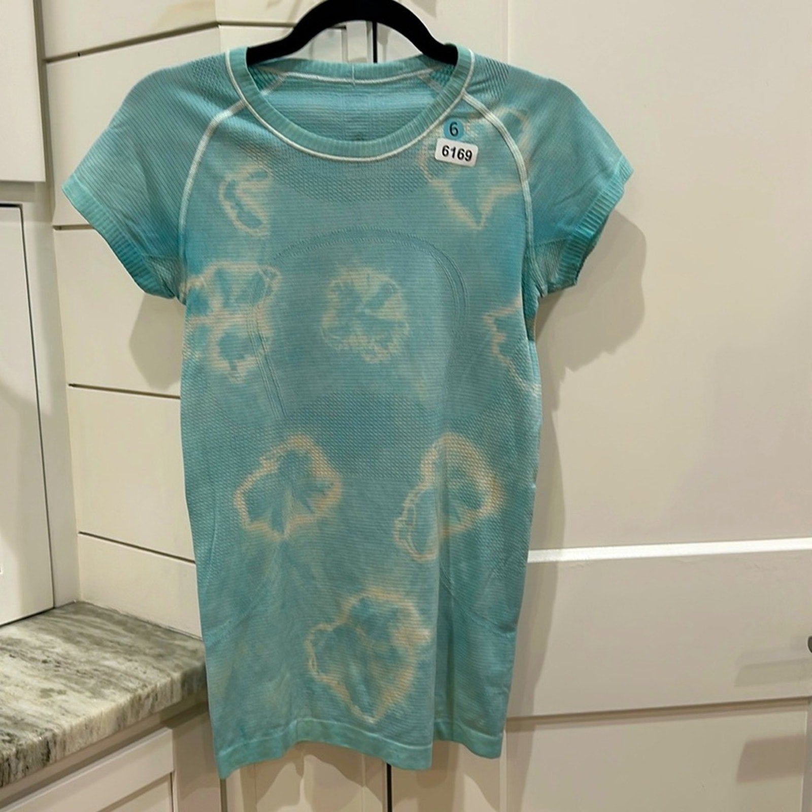 6169 - LULULEMON RUN: Swiftly Tech Short Sleeve Crew Sz 6 **LOVED **ORIGINAL