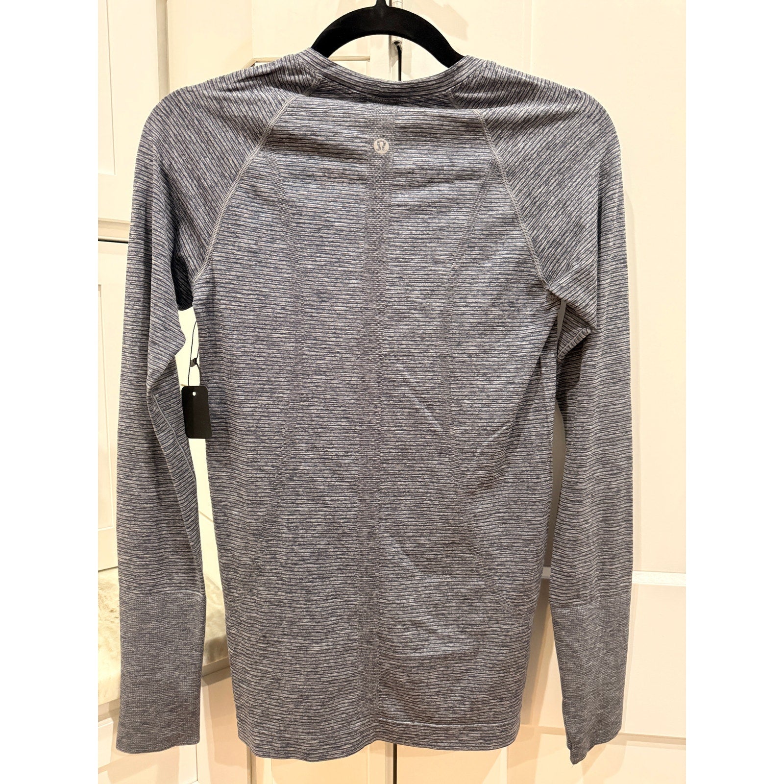 6510 - LULULEMON Swiftly Tech Long Sleeve Shirt 2.0 Tetra Stripe/Classic Navy in Sz 6