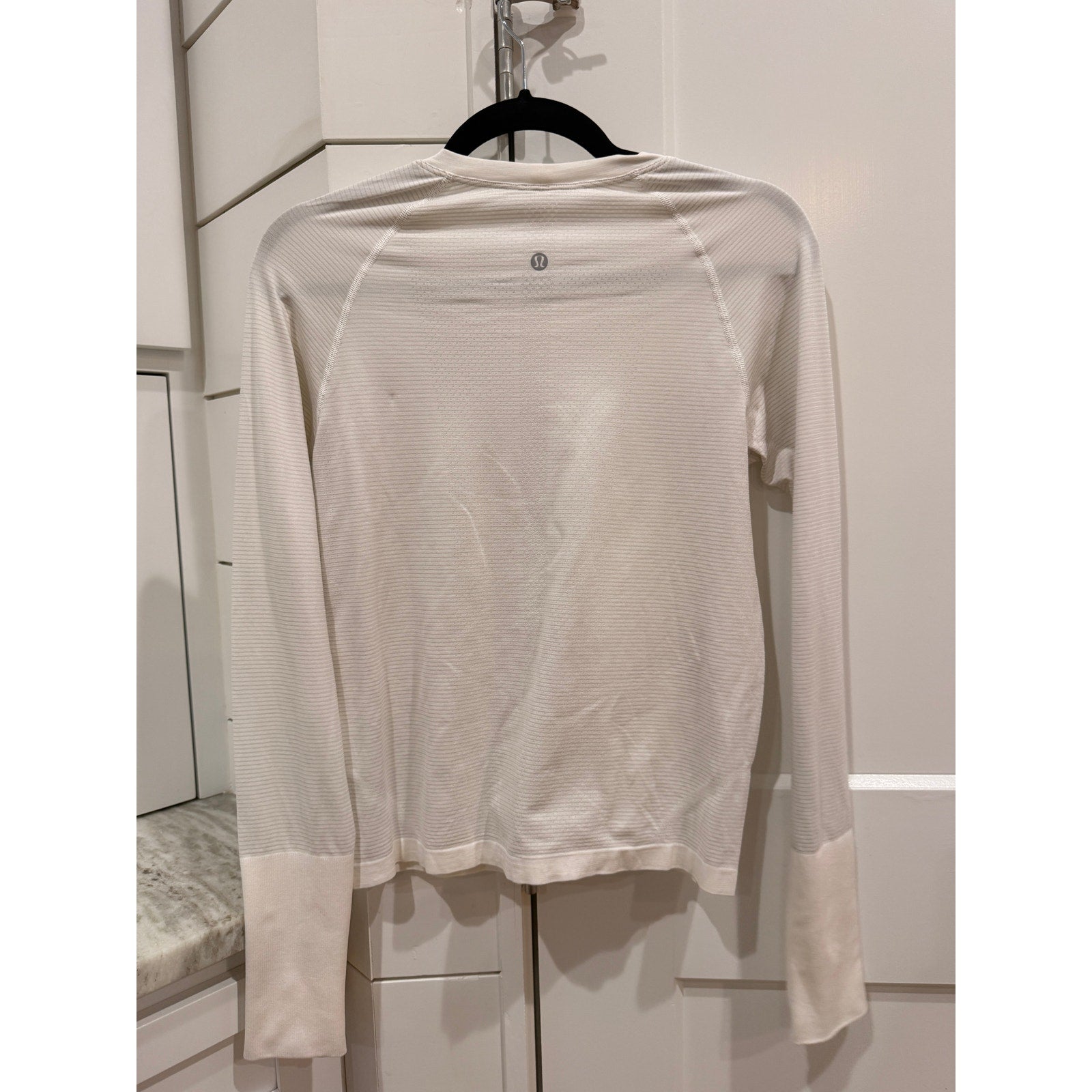 6504 Lululemon Swiftly Tech Long Sleeve 2.0 *Race Length White Sz 8