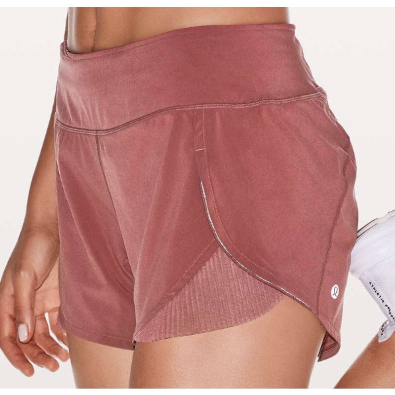 6525 - Lululemon Play Off The Pleats Short 3" Auburn