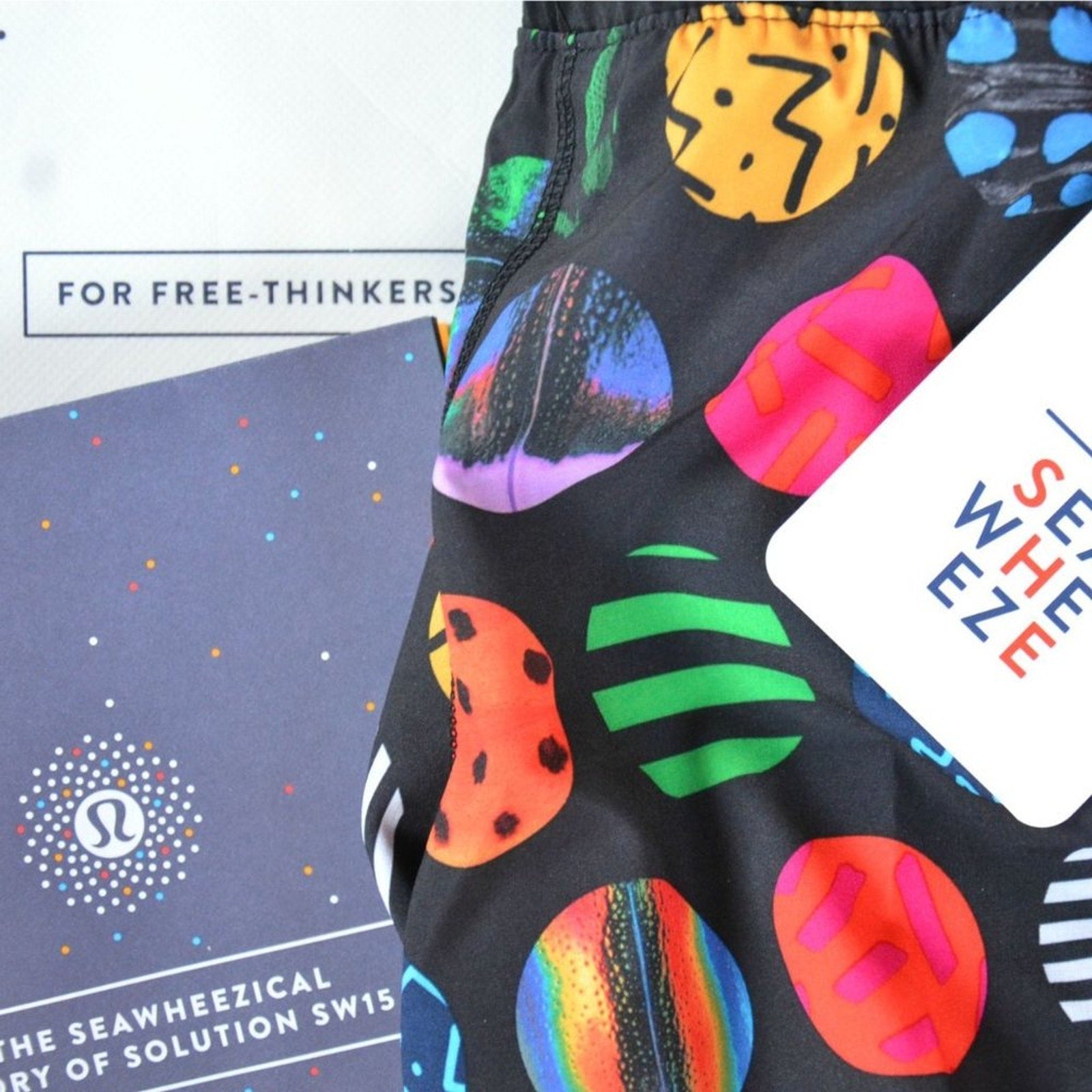 (2283) Lululemon Speed Short 2015 Seawheeze - Circle Pills