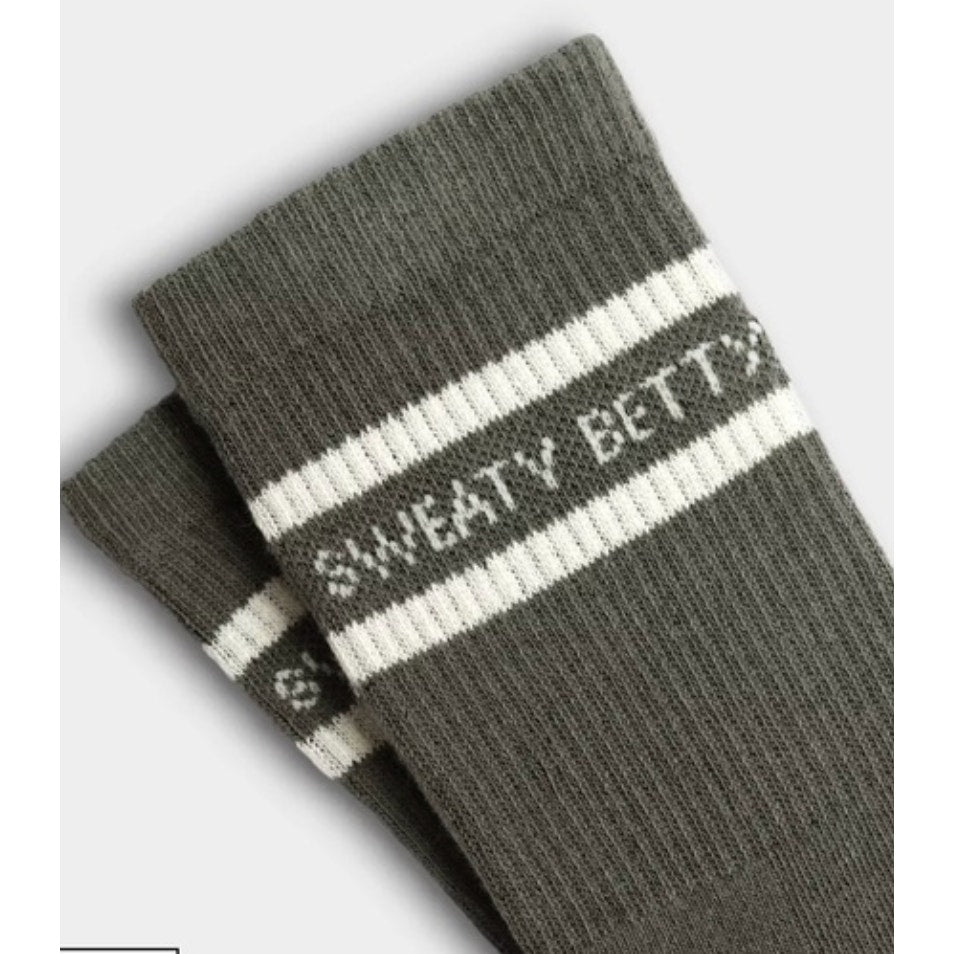 6651 NWT Sweaty Betty Varsity Slogan Socks in Umbra Green Size 6-8