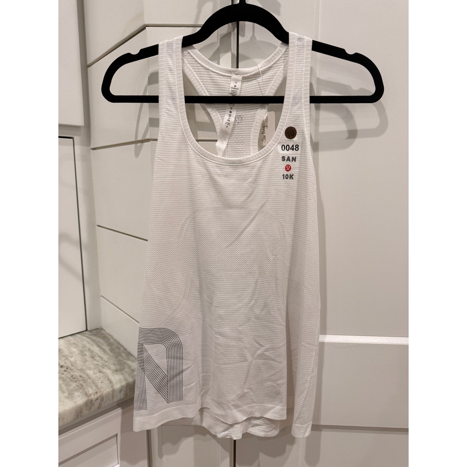 48 - Lululemon Run: Swiftly Tech Racerback SAN DIEGO in White in Sz 10 *RARE