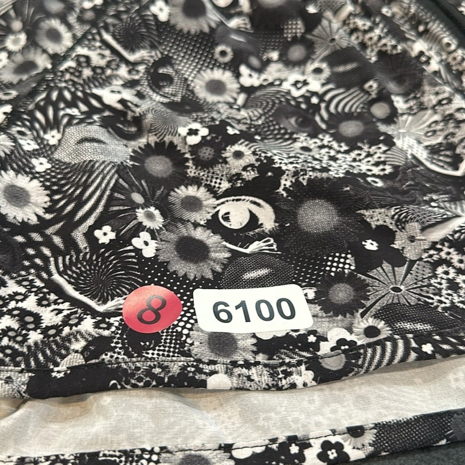 6100 - Tracker Short *SW 2017 Seawheeze - Counter Culture Whit/Black Sz 8