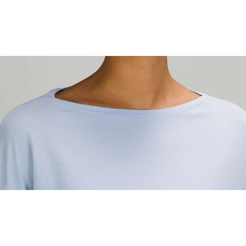 2009 Lululemon Back In Action Long Sleeve Blue Linen in Sz 8