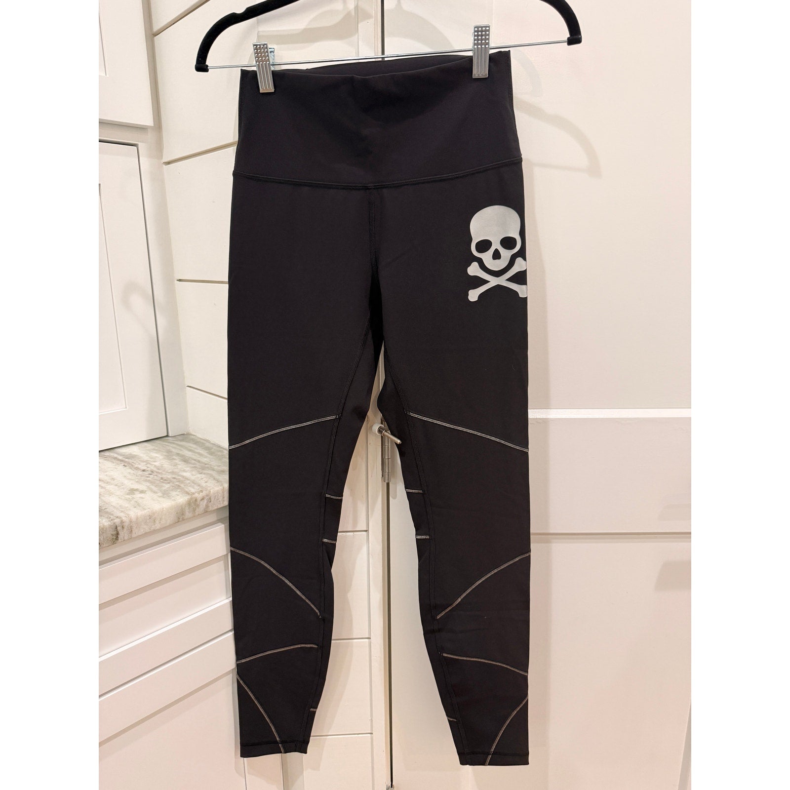 6642 LULULEMON Wunder Under High-Rise Tight 28" *Ray Black Sz 6 **SKULL