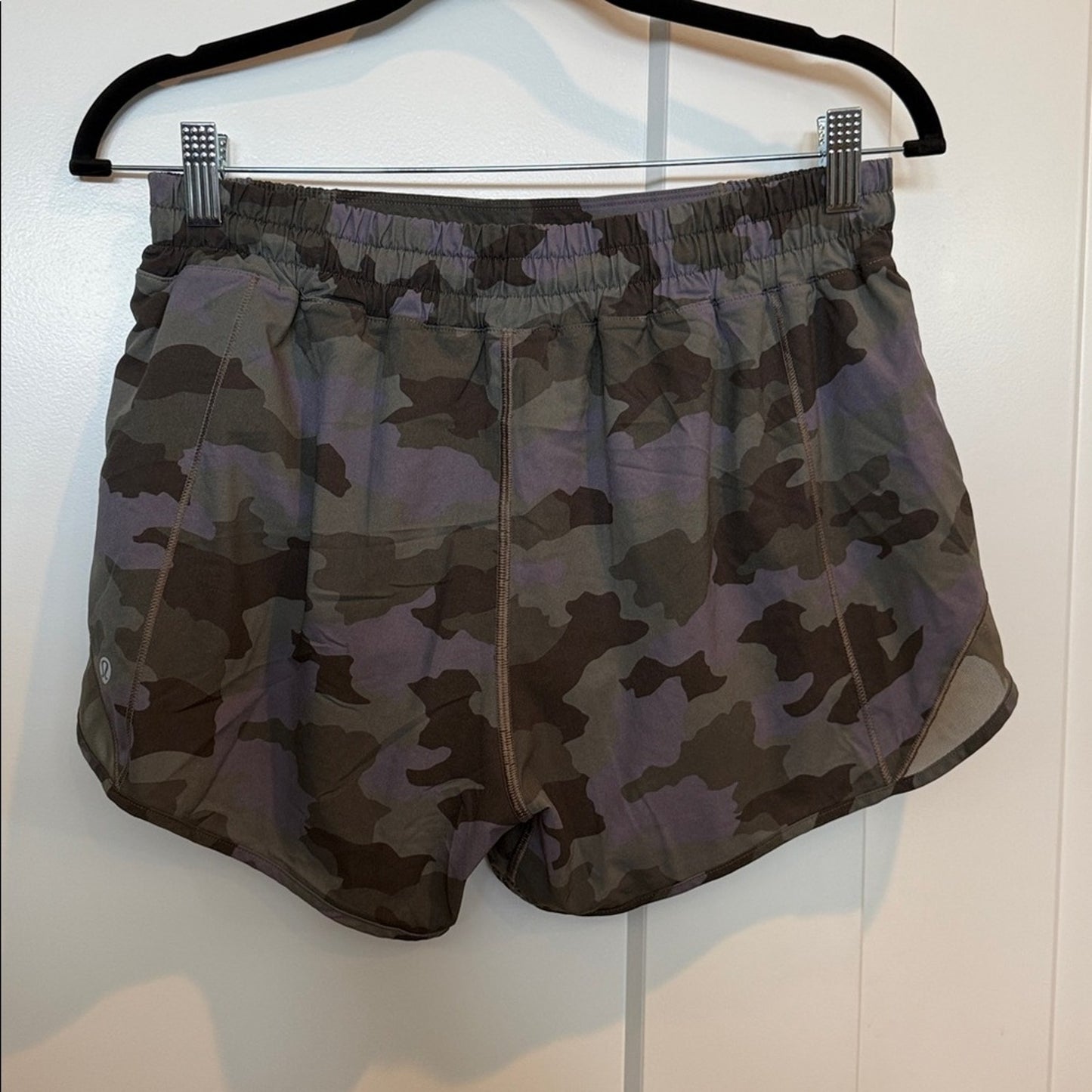 6899 Lululemon Hotty Hot Short II *Long 4" Heritage 365 Camo Dusky Lavender Mult