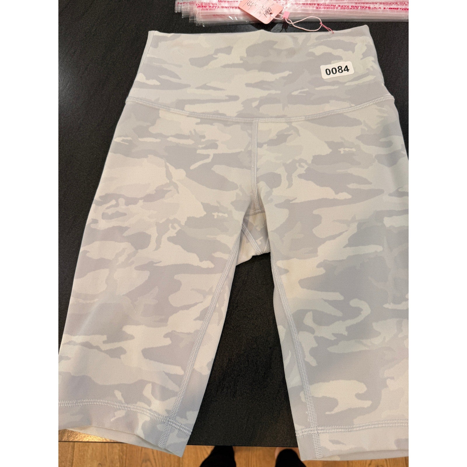 84 - Lululemon Wunder Under Short 10" *Ribd Incognito Camo Jacquard Alpine Sz 4