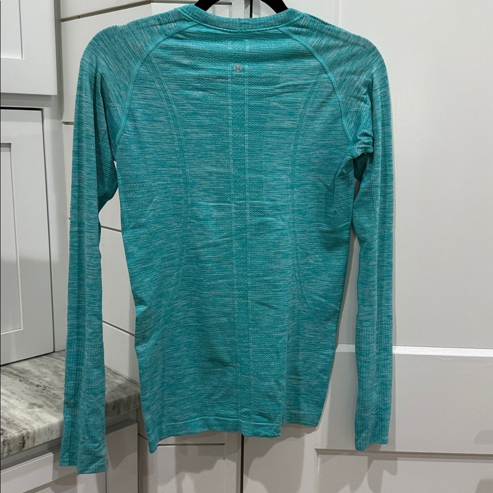 194 LULULEMON RUN: Swiftly Tech Long Sleeve Heathered Surge Sz 6