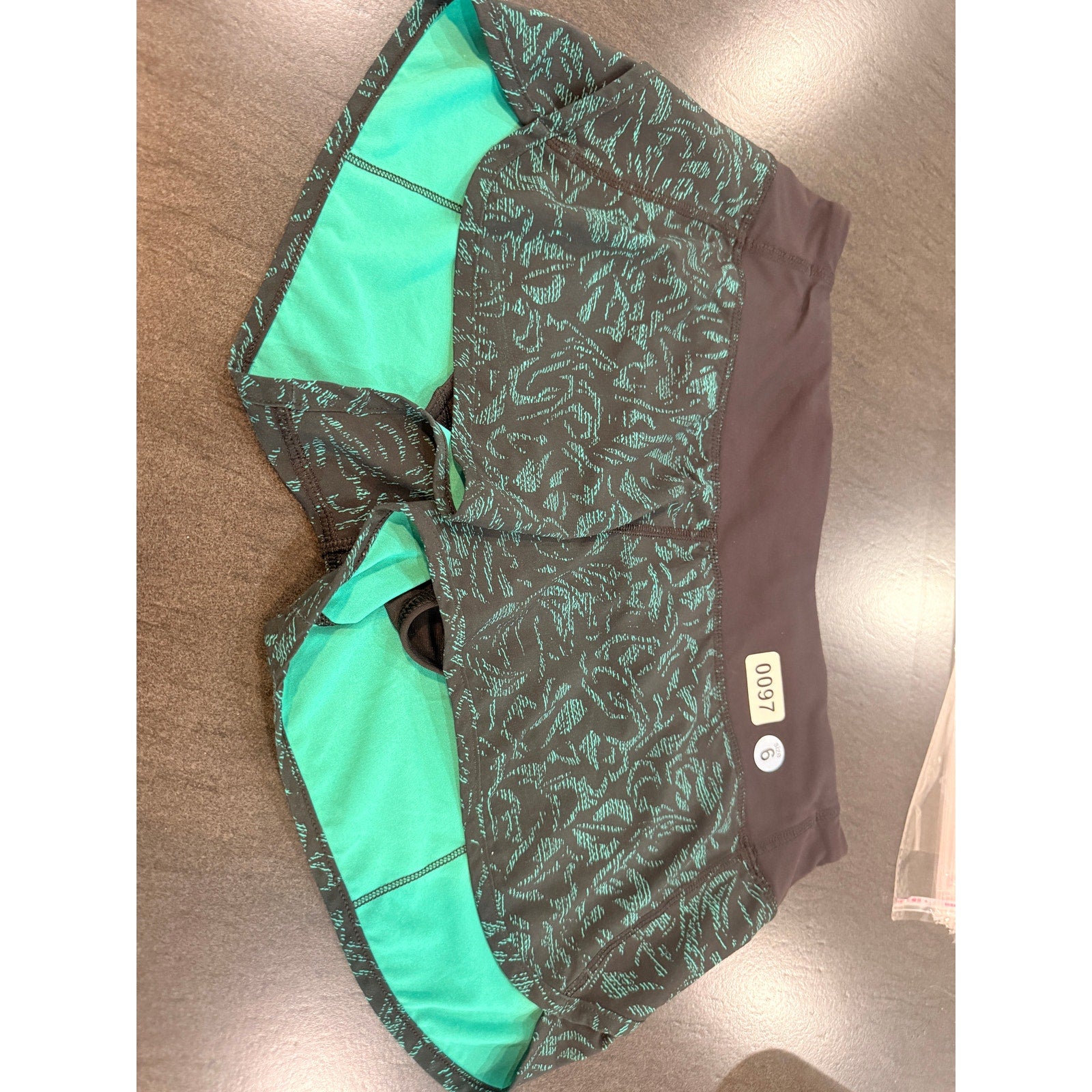 97 - Lululemon Speed Short (4-way Stretch 2.5") Thrive Viridian Green Black Sz 6