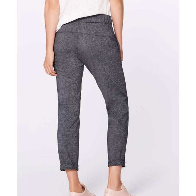 6478 LULULEMON On The Fly Pant *28" sz 8 *LOVED