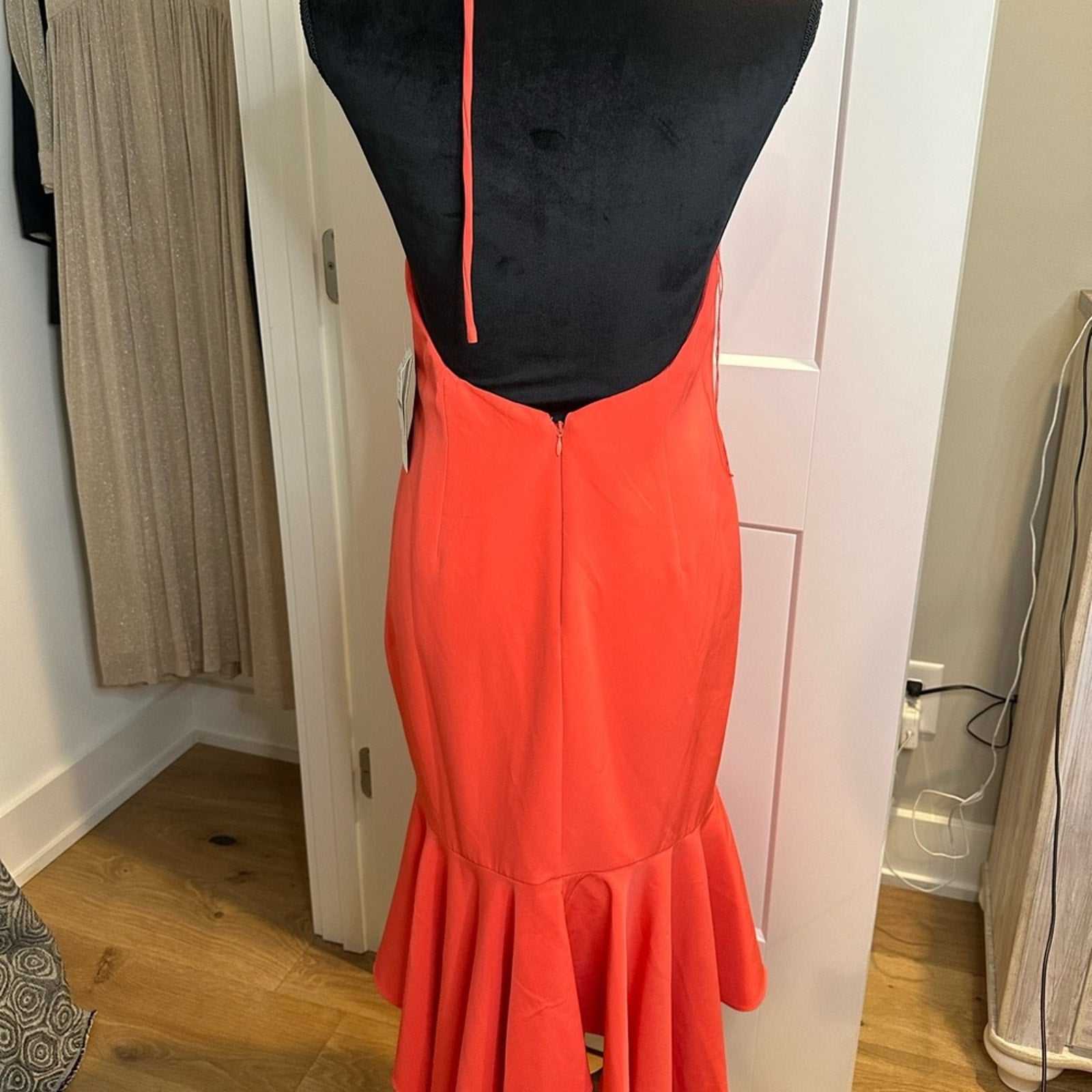 (75) 🆕  AIDAN MATTOX Deep-V Midi Dress for WHBM NWT Sz 6