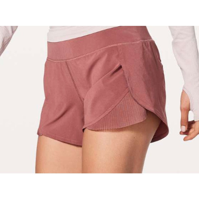6525 - Lululemon Play Off The Pleats Short 3" Auburn
