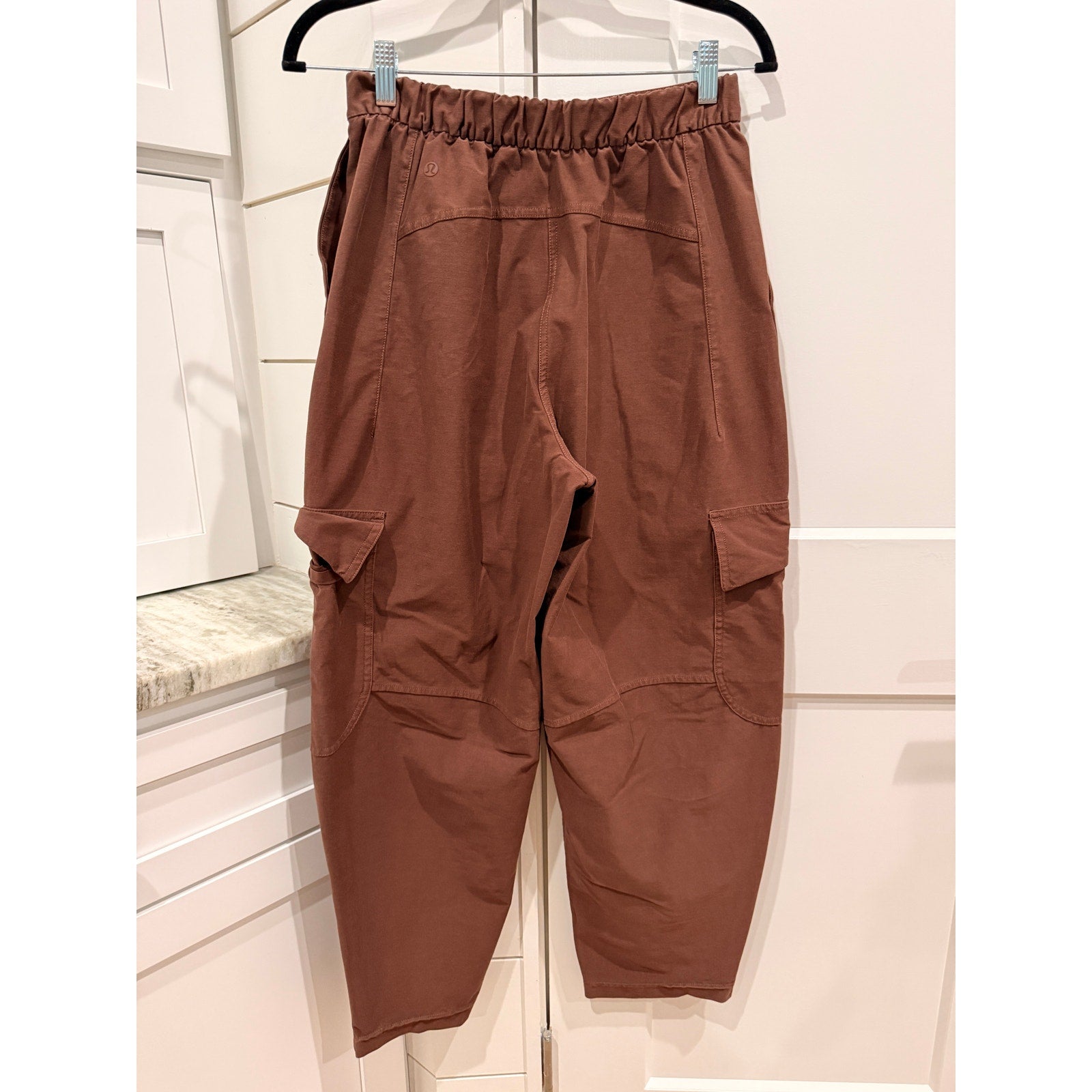 0459 Lululemon Light Utilitech Cargo Pocket High-Rise Pant Java Sz 27"