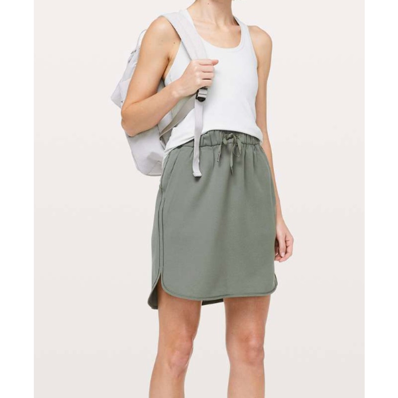 0041 LULULEMON On The Fly Skirt *Woven Grey Sage sz 4 *LOVED