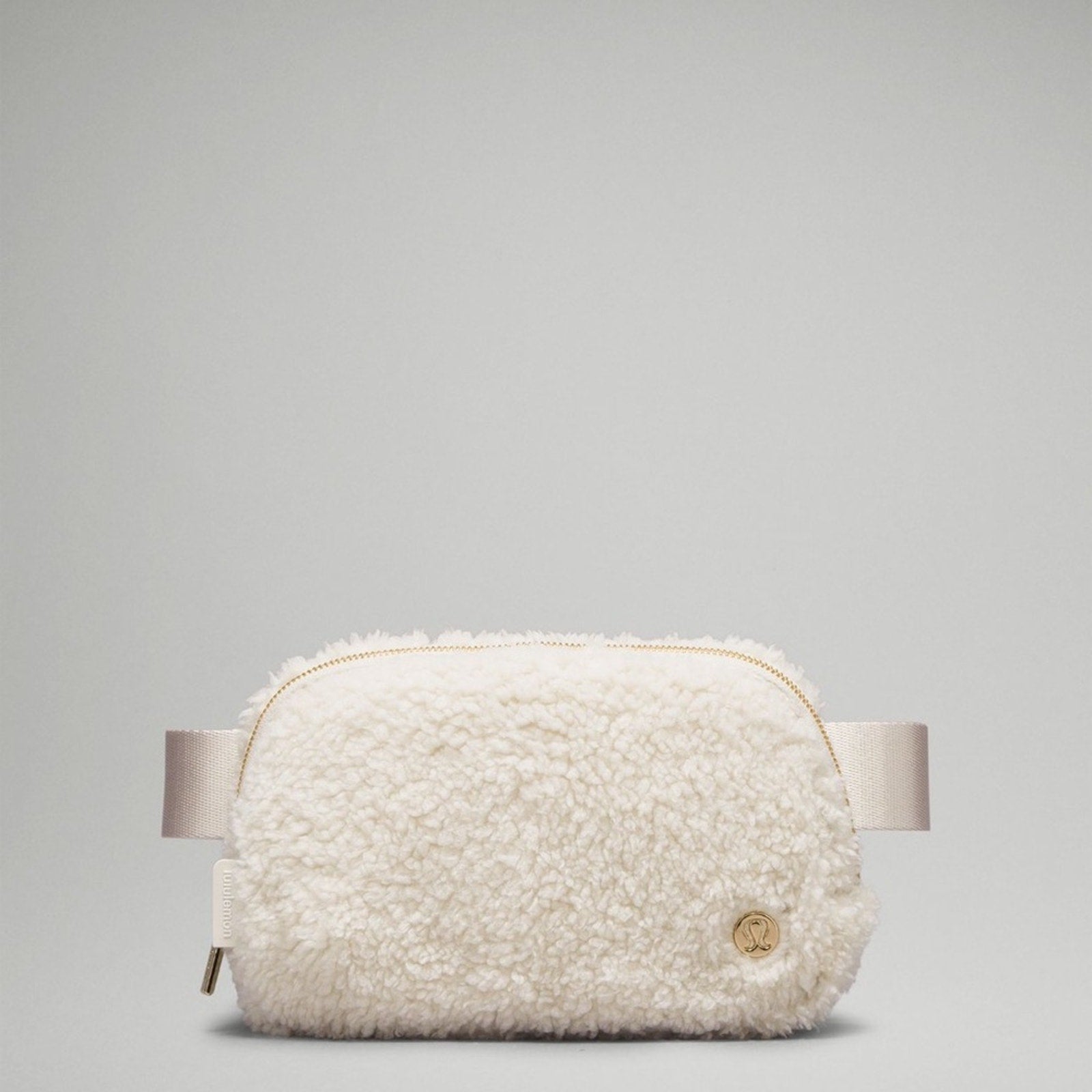 2320 🍋 NWT LULULEMON EVERYWHERE Belt Bag 1L IN FLEECE