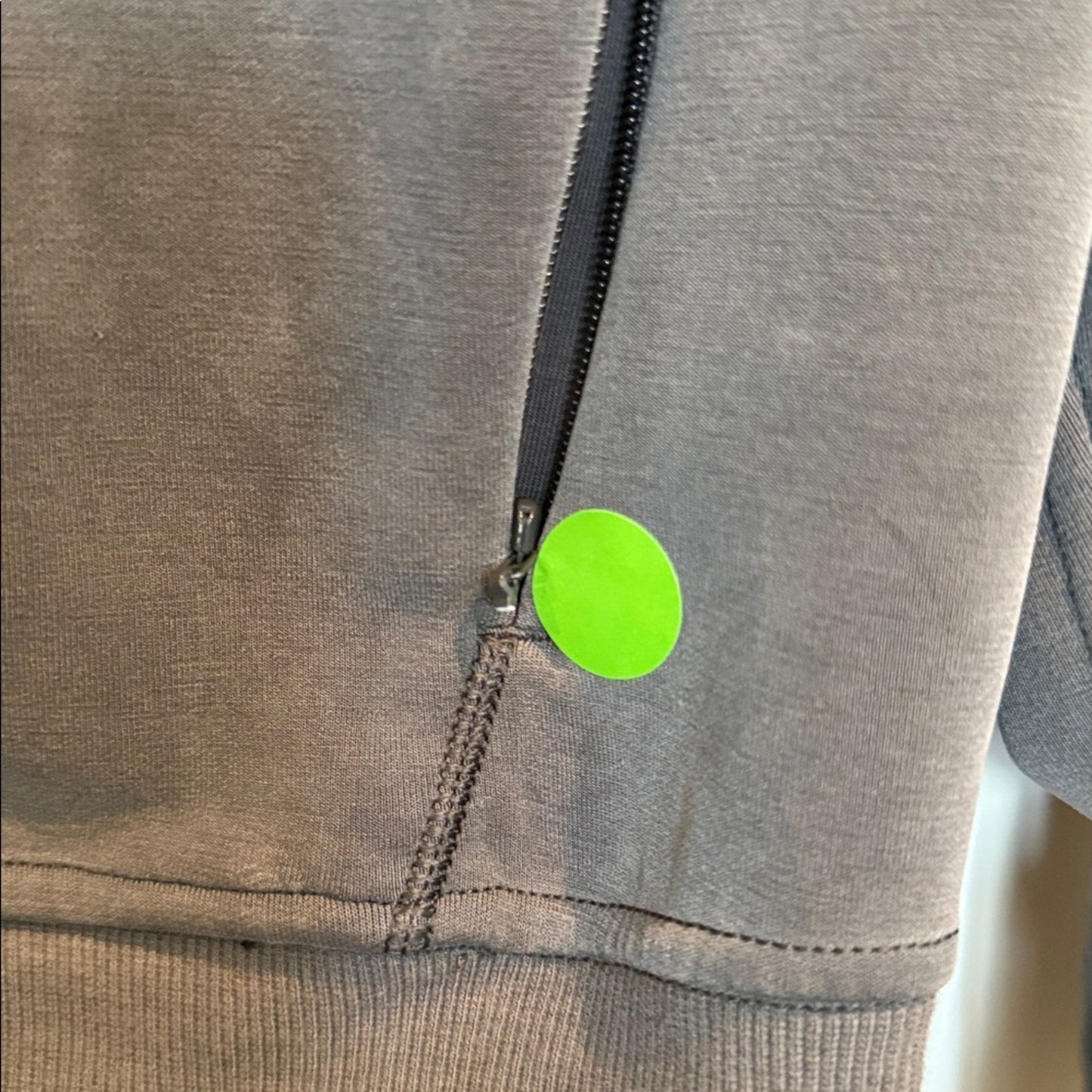 6922 Lululemon Softstreme Pocketed Hoodie in Graphite Grey **FLAW