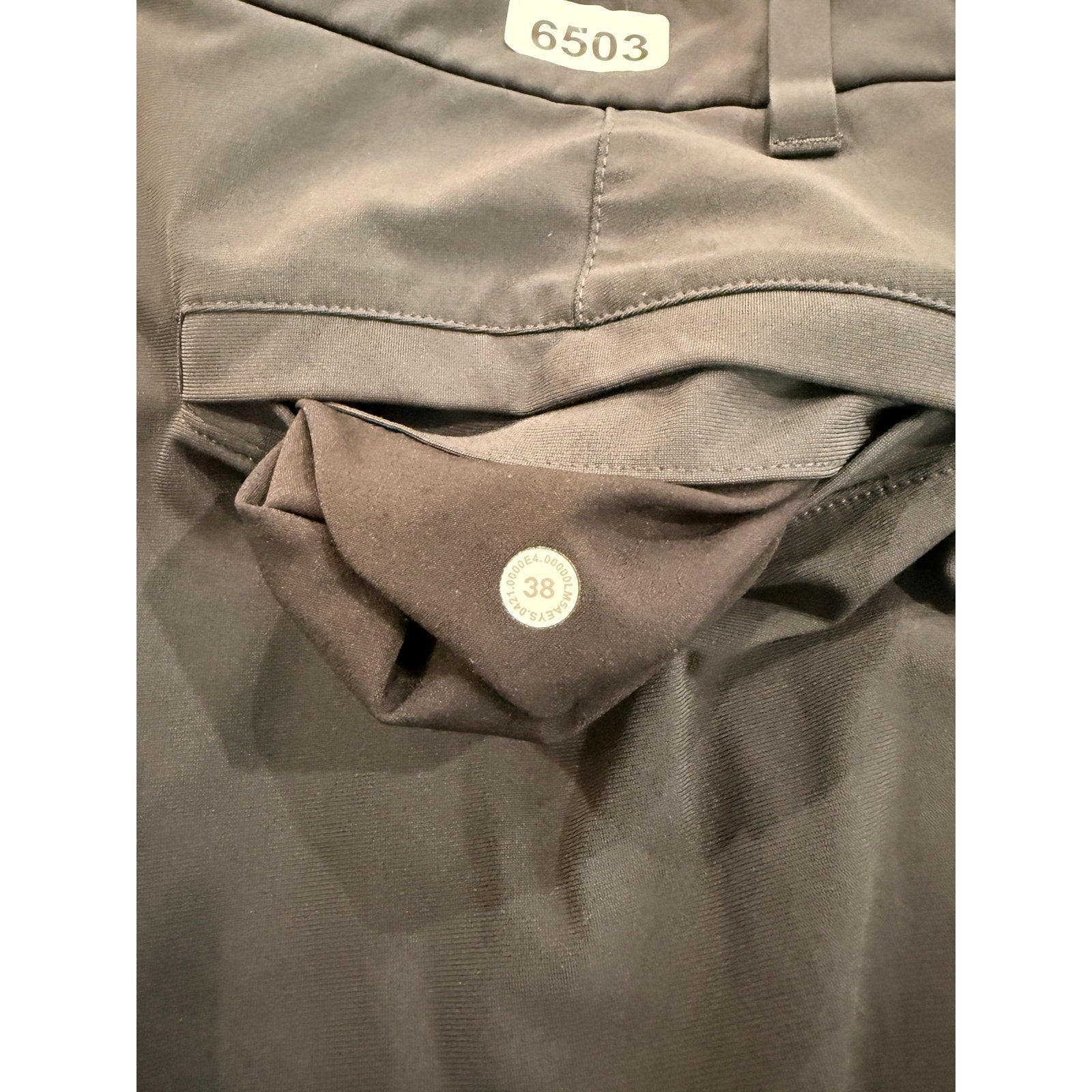 6503 - LULULEMON Commission Pant Classic 34" *Warpstreme in BLK/Obsidian 38W