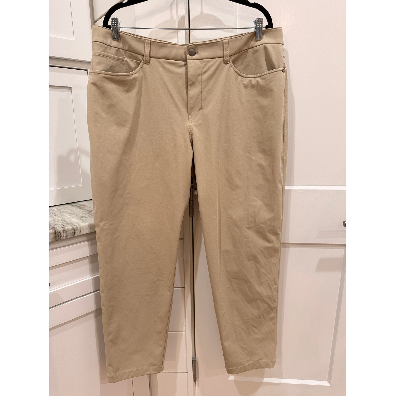 6477 - LULULEMON ABC Classic-Fit Pant 32" *Warpstreme in Trench - 38W