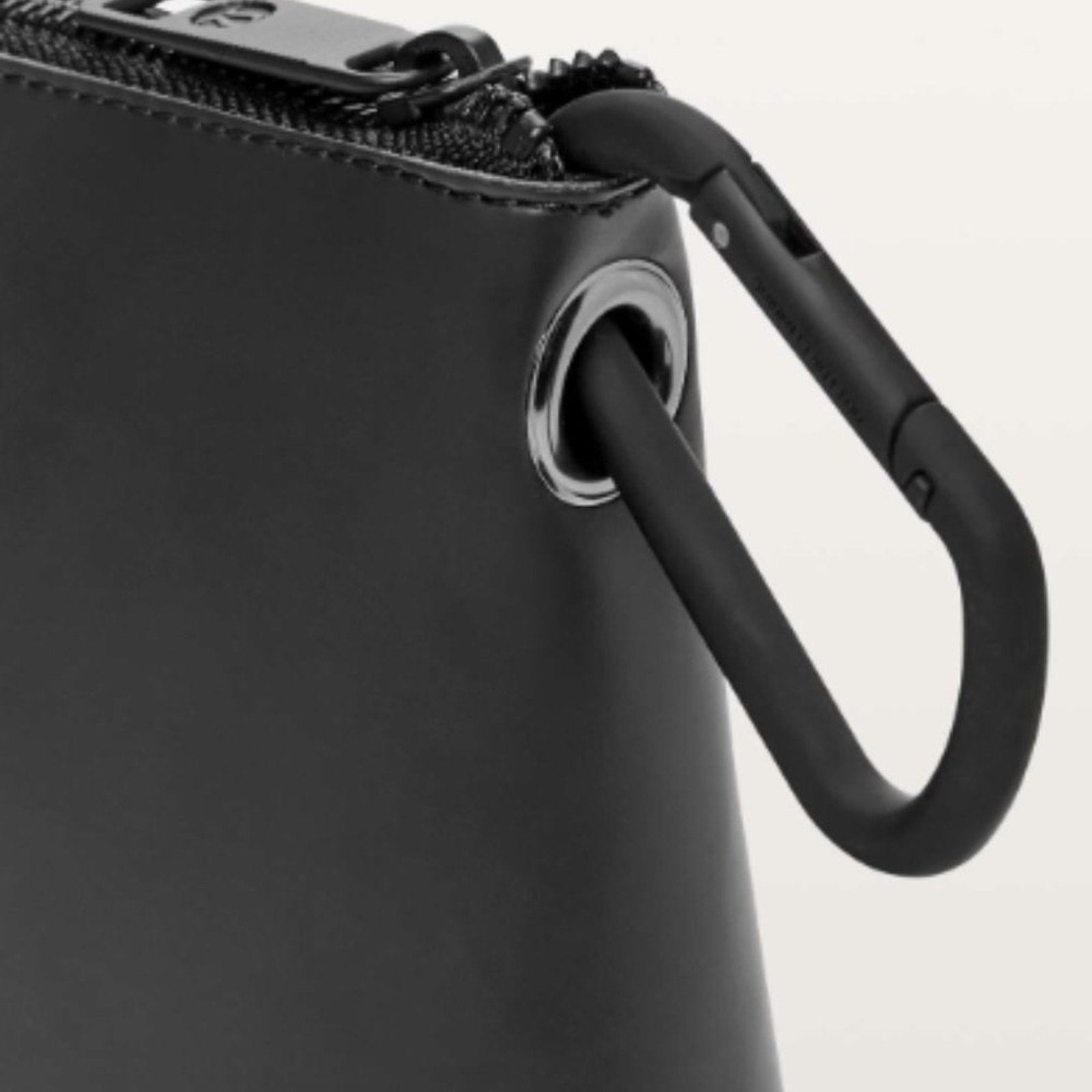 (2371) 🍋 LULULEMON OFF THE MAT POUCH *LOVED