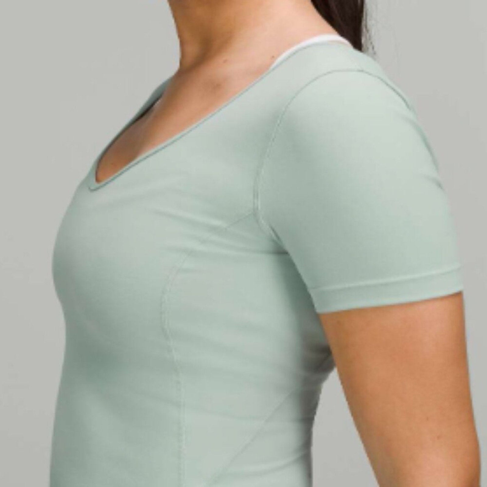 (6186) 🍋  LULULEMON ALIGN TEE P2P=16" Sz 10 *EUC in SILVER BLUE