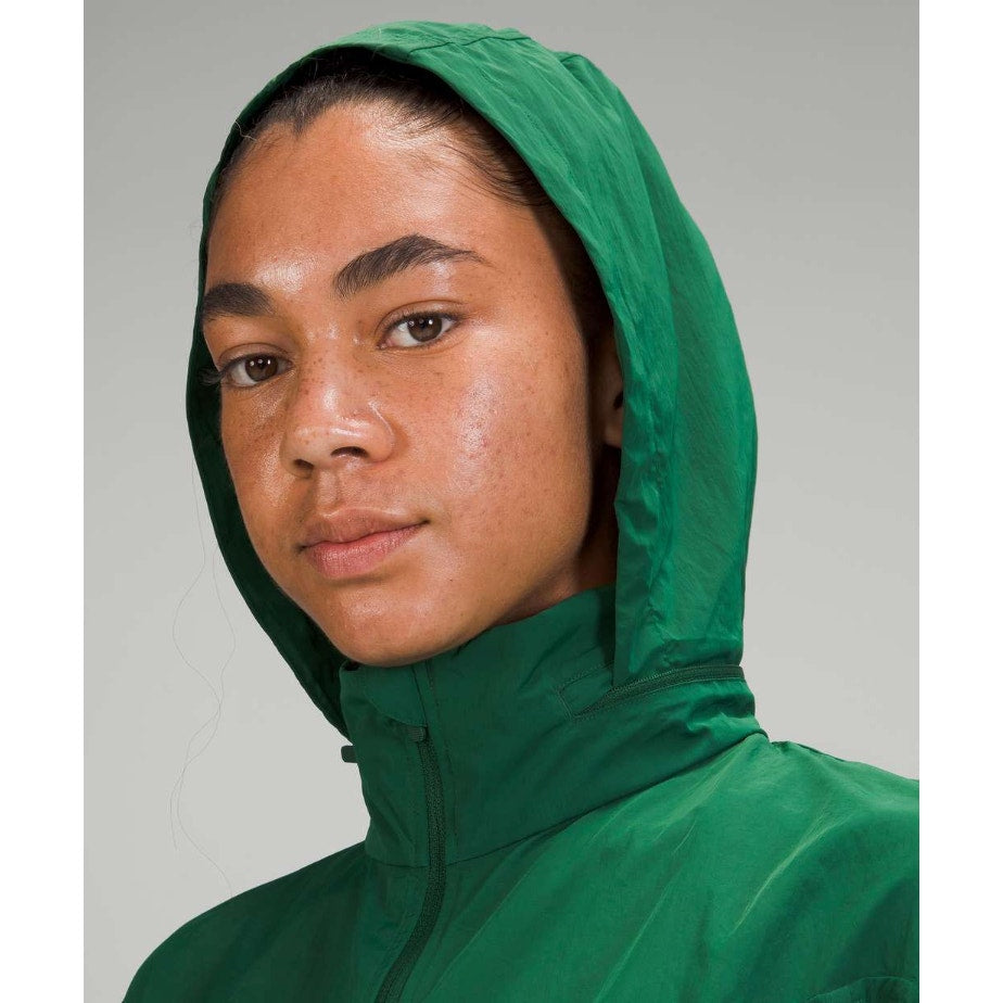 461 - Lululemon Lightweight Hooded Jacket in Everglade Green Sz 6