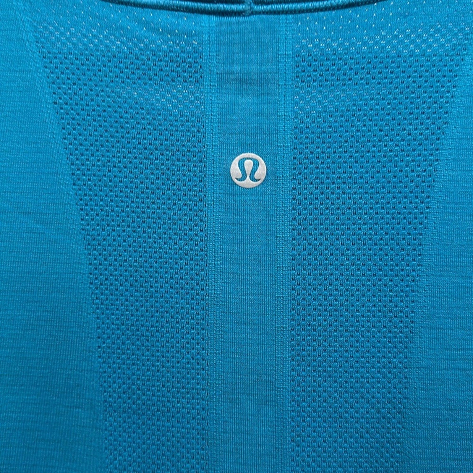(6003)  🍋 LULULEMON RUN: Swiftly Tech Short Sleeve (Breeze) *Relax Sz 6 **LOVED