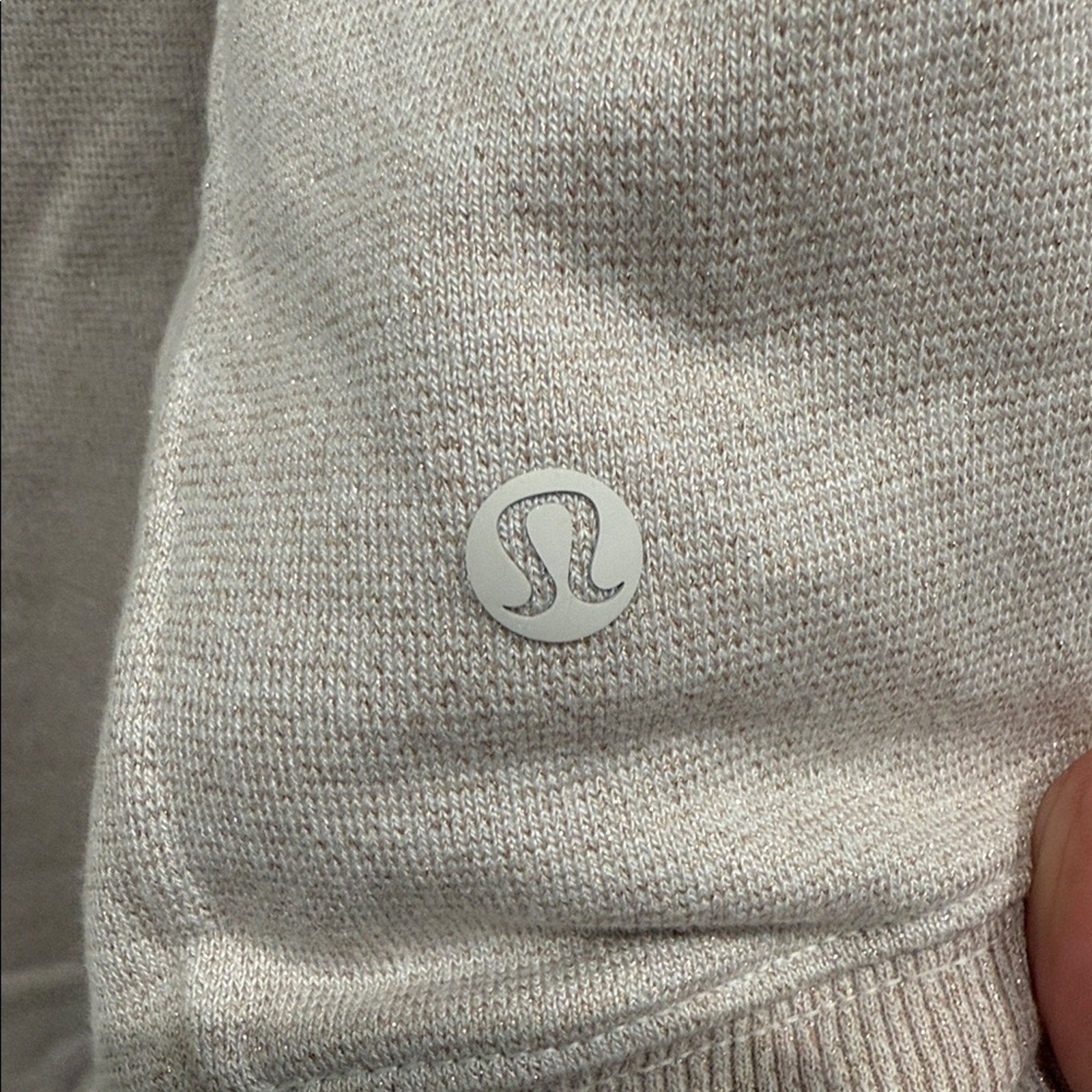 197 Lululemon Loungeful Cropped Hoodie *Spark Bone / Beige sz 4/6
