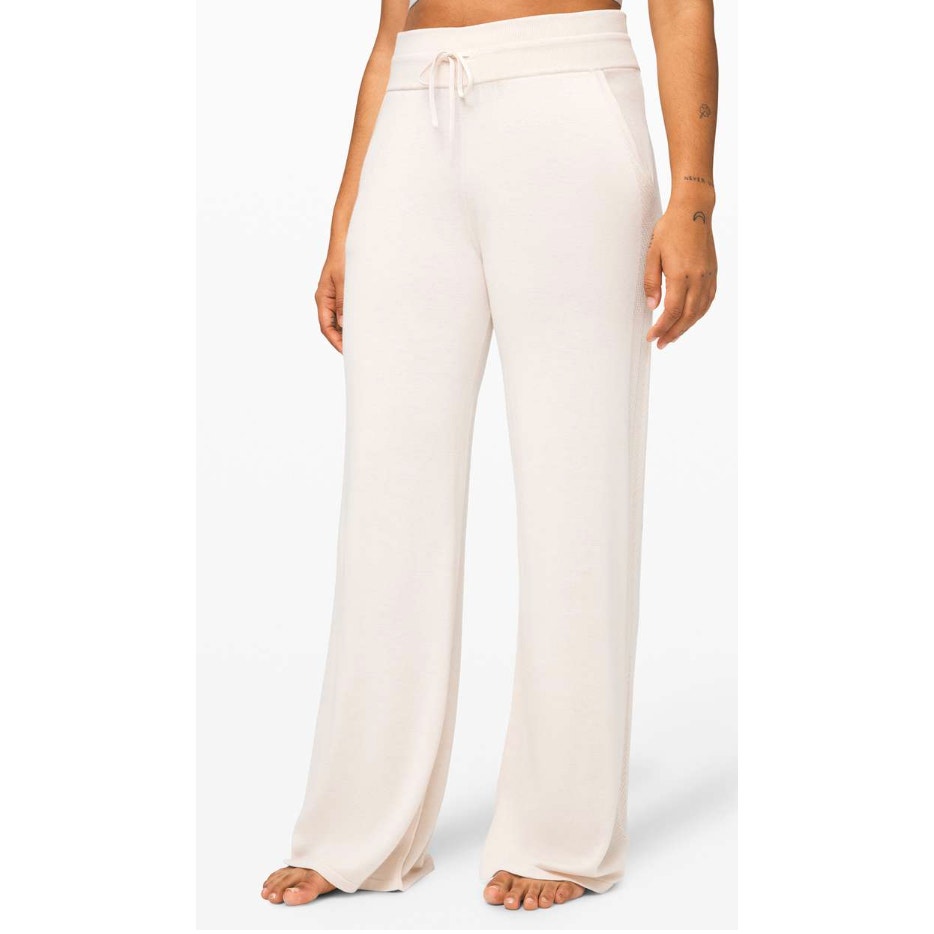 6684 LULULEMON In The Comfort Zone Pant Light Ivory Sz 10 *FLAW *CASHMERE