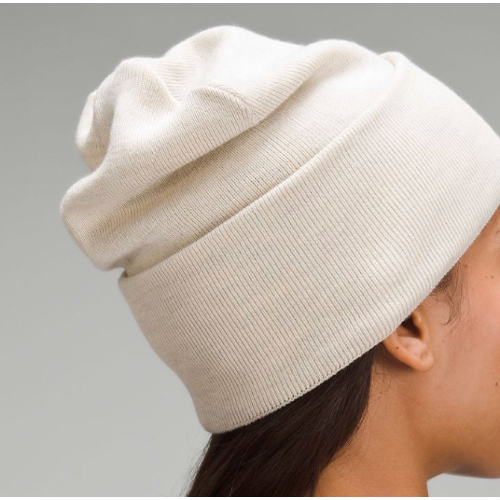 0224 NWOT LULULEMOON Warm Revelation Beanie in L/XL **SOLD OUT