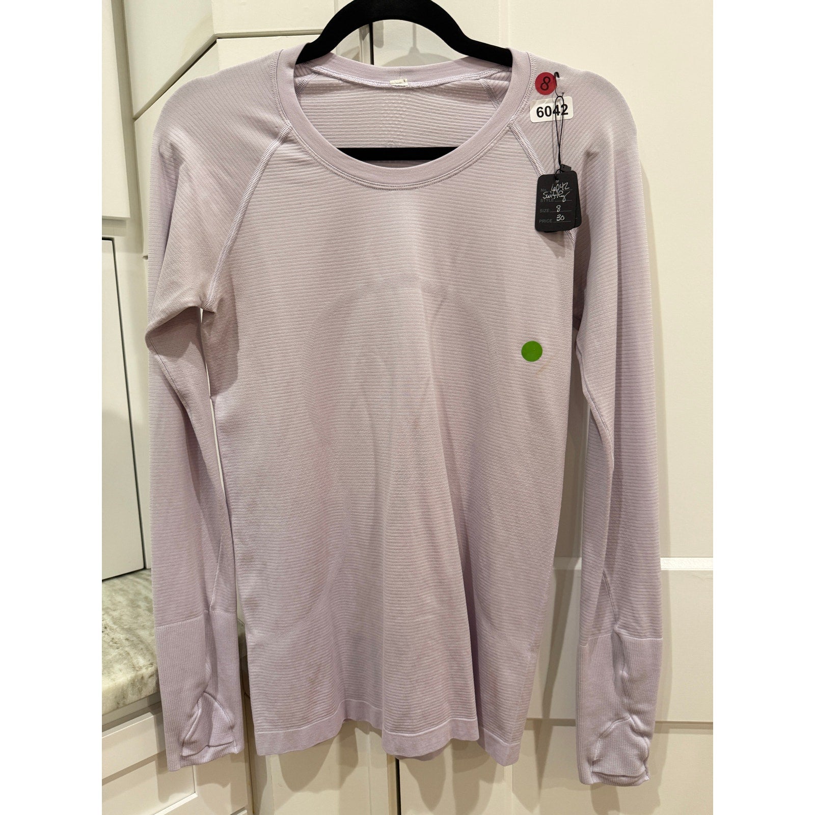 6042 - LULULEMON RUN: Swiftly Tech Long Sleeve Crew Sz 8 *FLAW