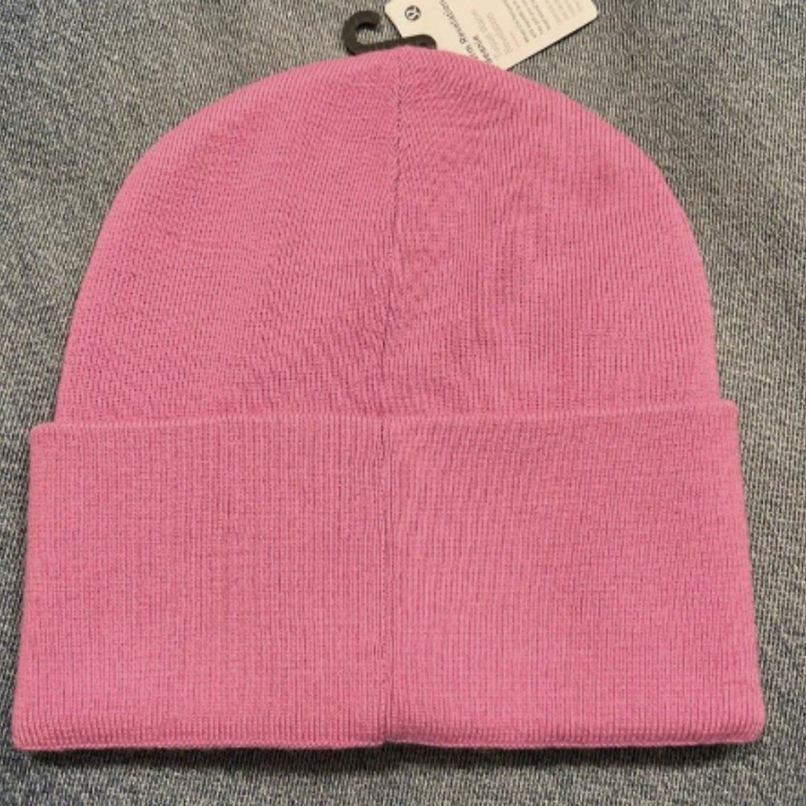 (2340/41) NWT LLL WARM REVELATIONS BEANIE DHALIA MAUVE/ MEADOW PINK SIZE L/XL