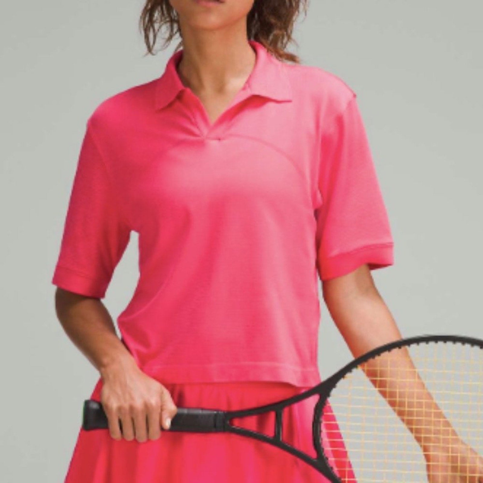 (6569/6570) NWT Swiftly Tech Relaxed-Fit Polo Shirt in LIPGLOSS