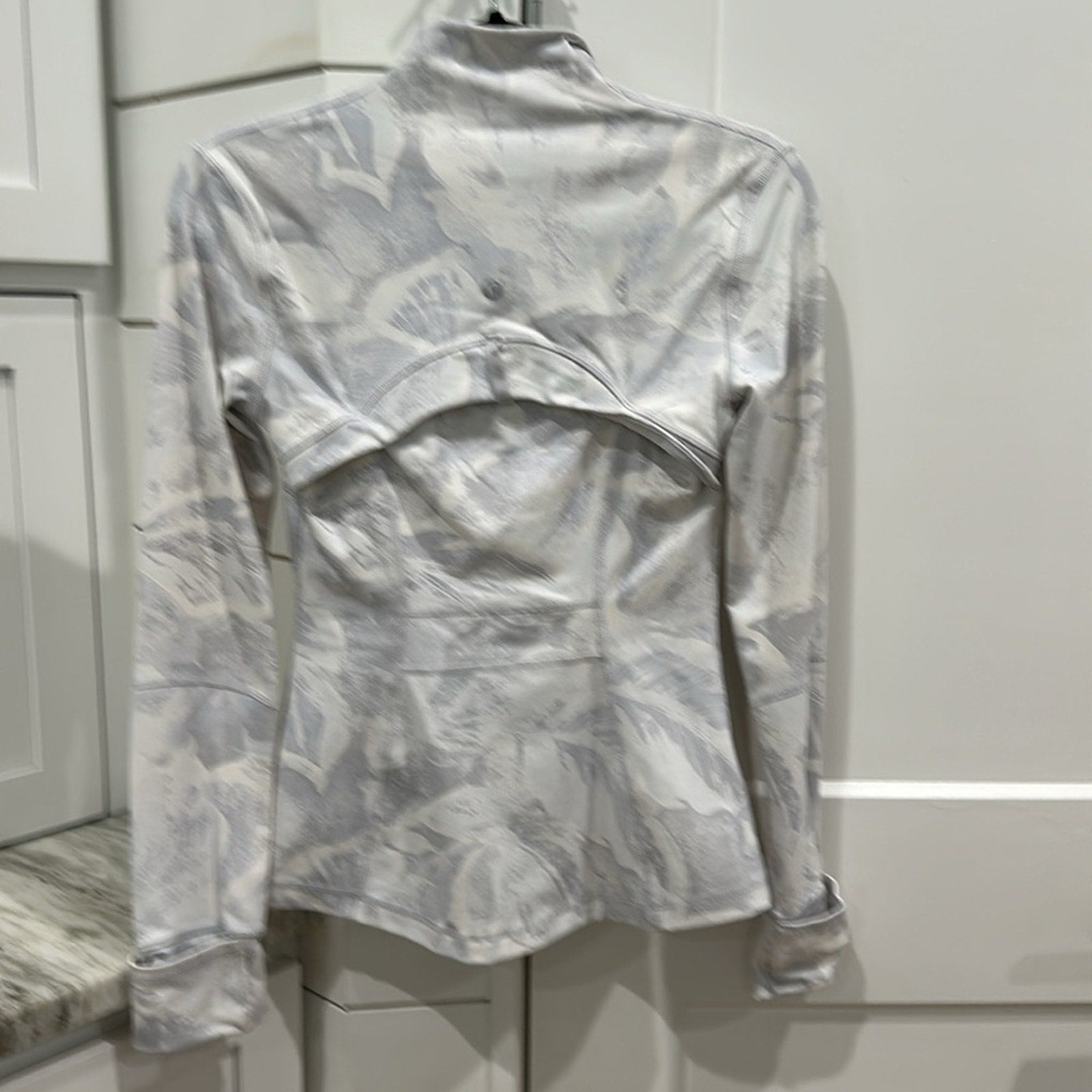 (6239) LULULEMON Define Jacket Sz 4 *EUC