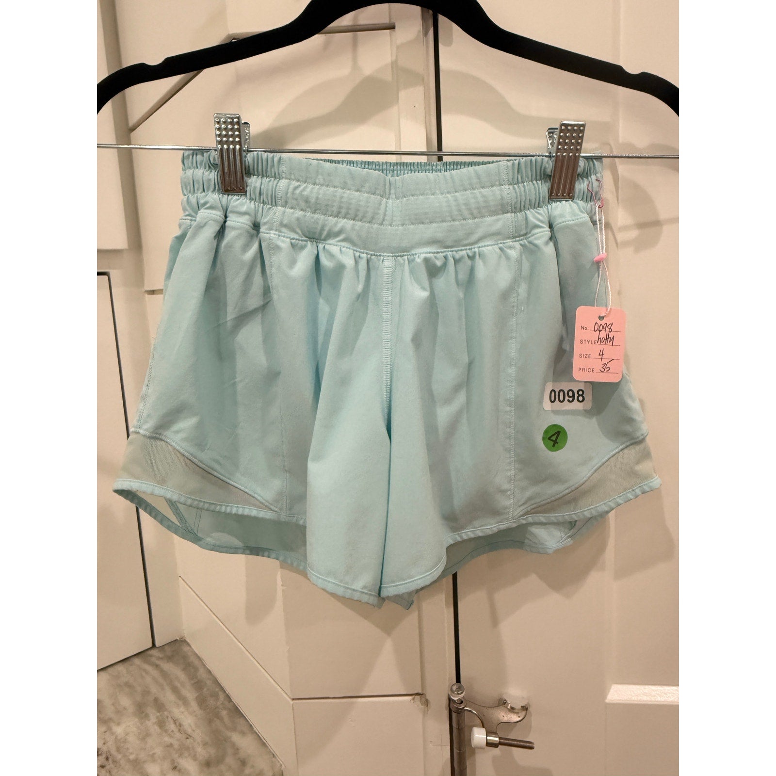 98 Lululemon Hotty Hot Short (Long) Power Purple in Sz 4 *FLAW