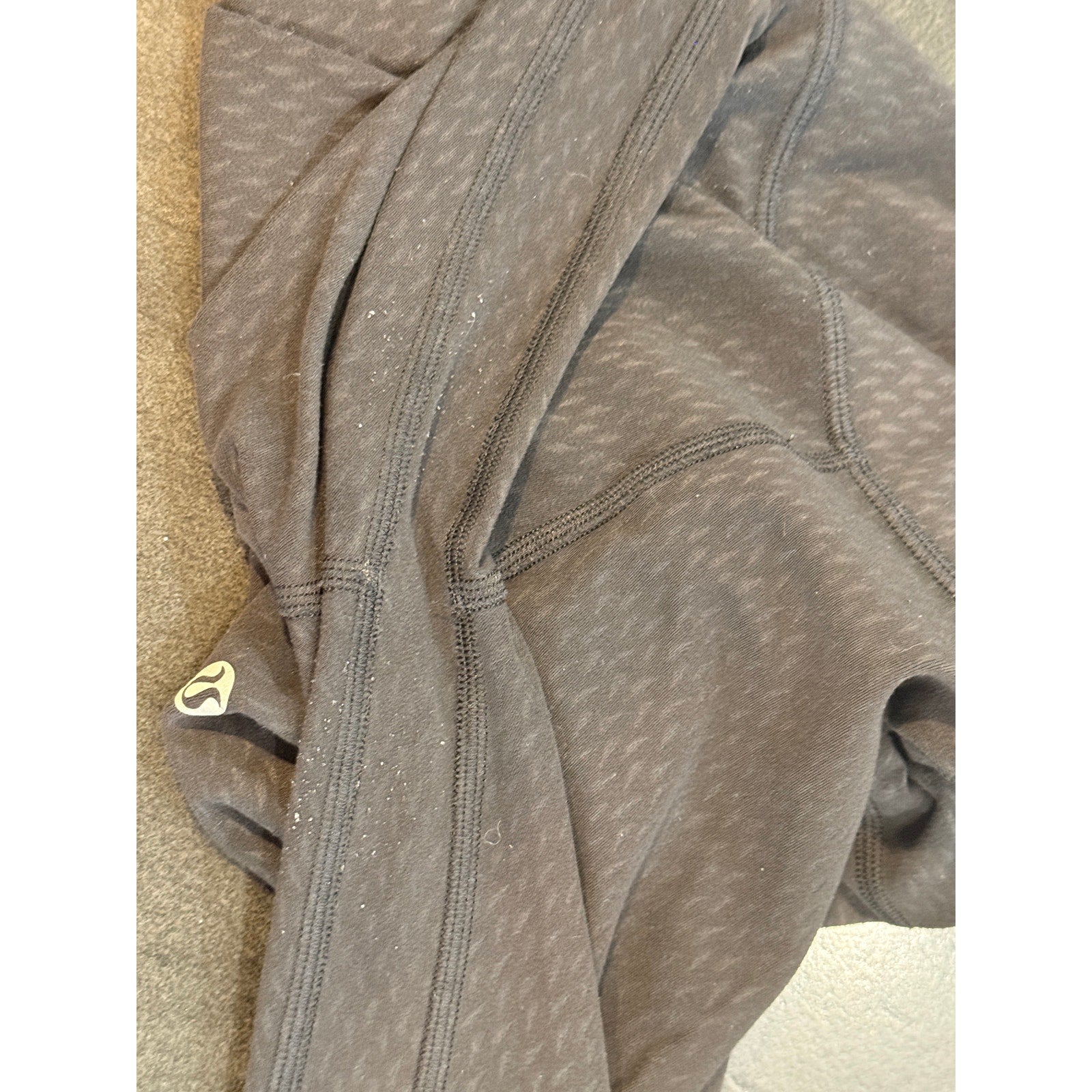 6514 Lululemon Align Crop *21" Diverge Emboss Black Sz 6 **Pilling