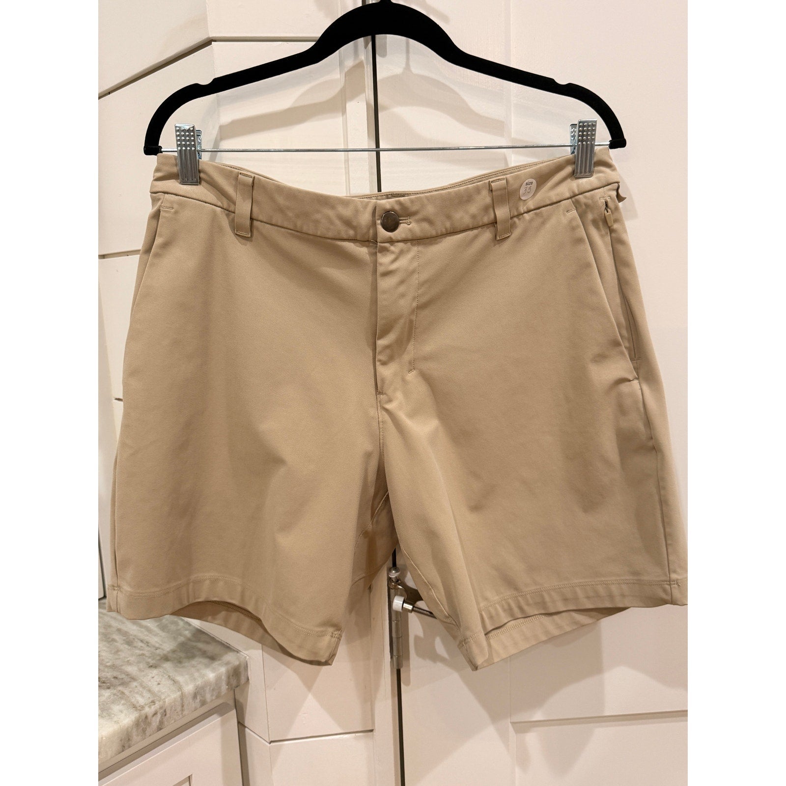 6524 - LULULEMON Commission Short 7" *Canvas Tofino Sand 33W