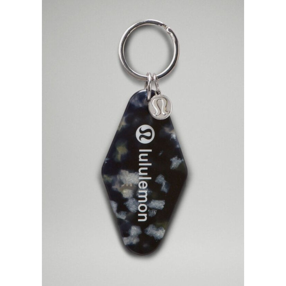 401 - NWT Lululemon Diamond-Shaped Hotel Keychain -BMVF