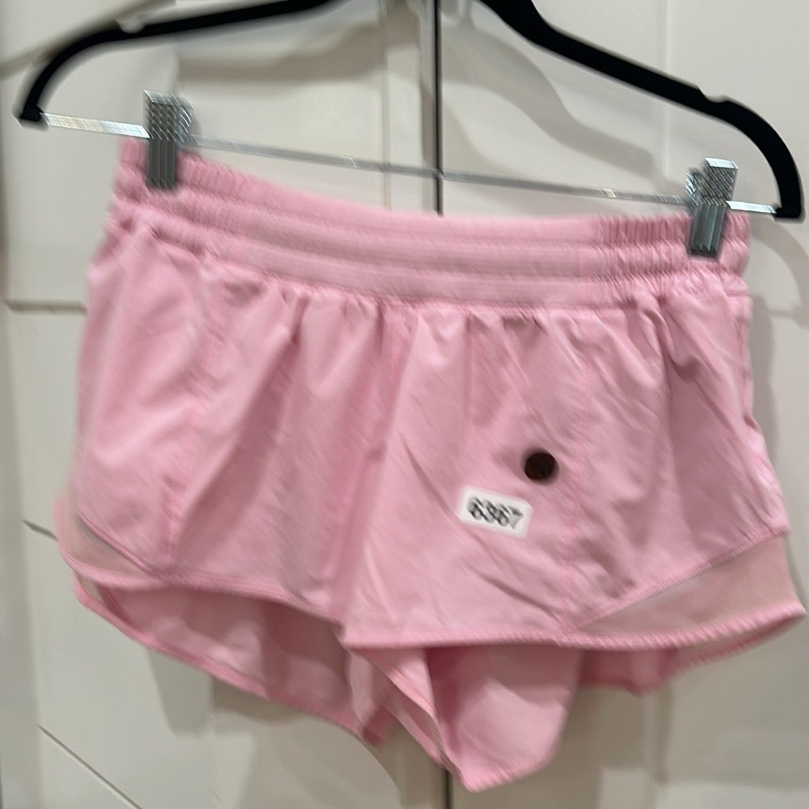 (6367) Lululemon Hotty Hot Short II *2.5" Jin MIAMI PINK Sz 10