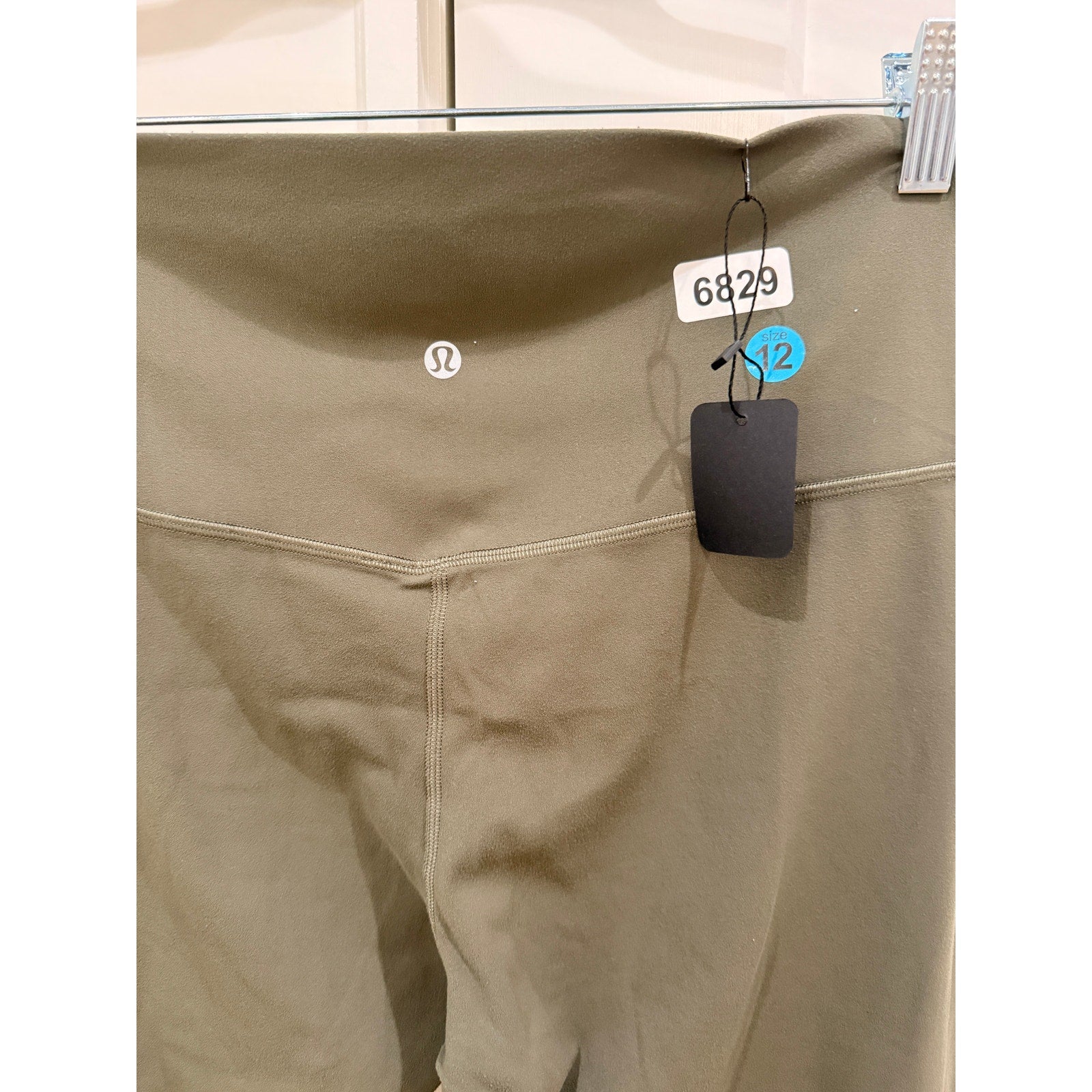 6829 LULULEMON Align High-Rise Crop 23" Army Green in Sz12 *LOVED