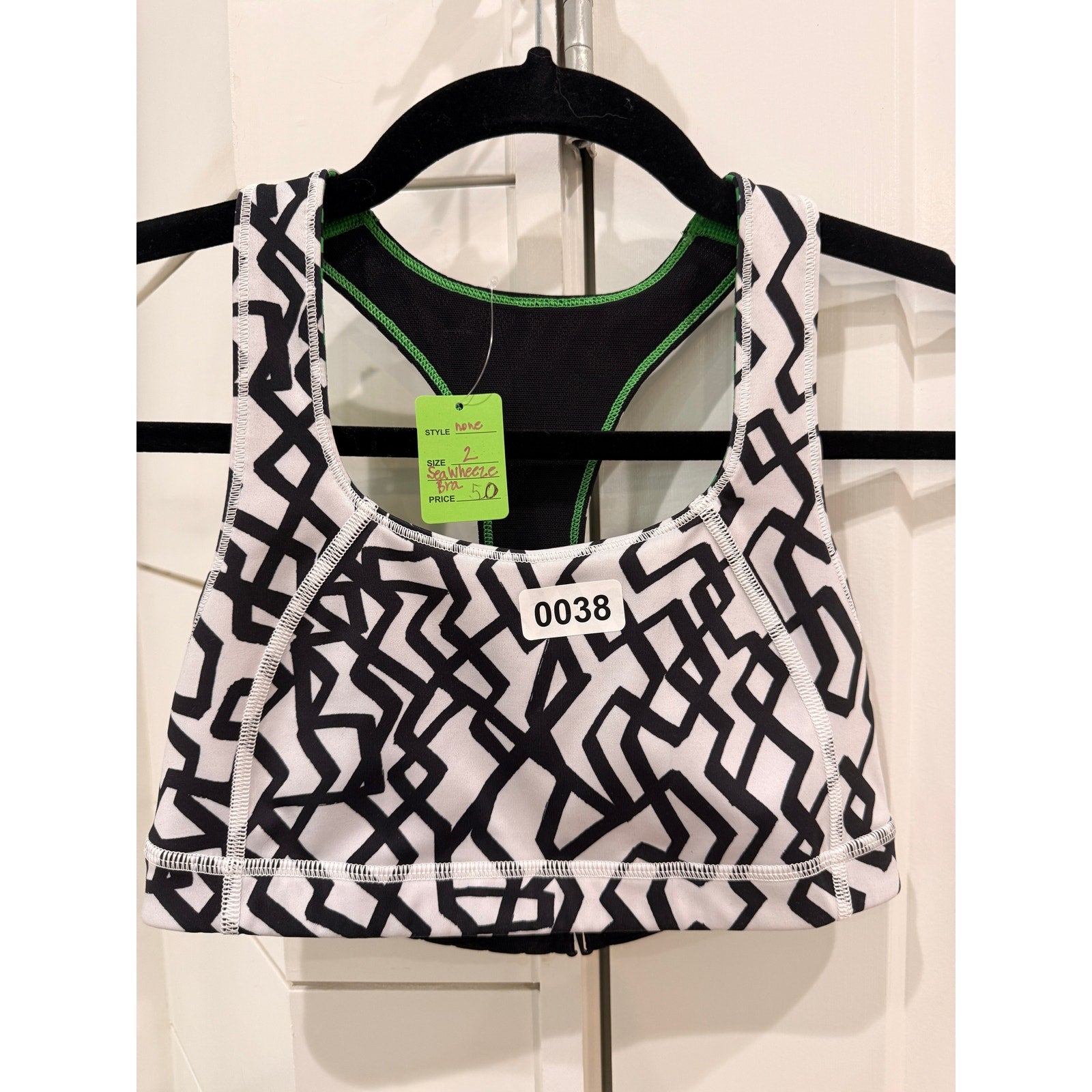 38 Lululemon Take 2 SEAWHEEZE (2015) reversible Sports Bra Sz 0/2 P2P= 12" *RARE