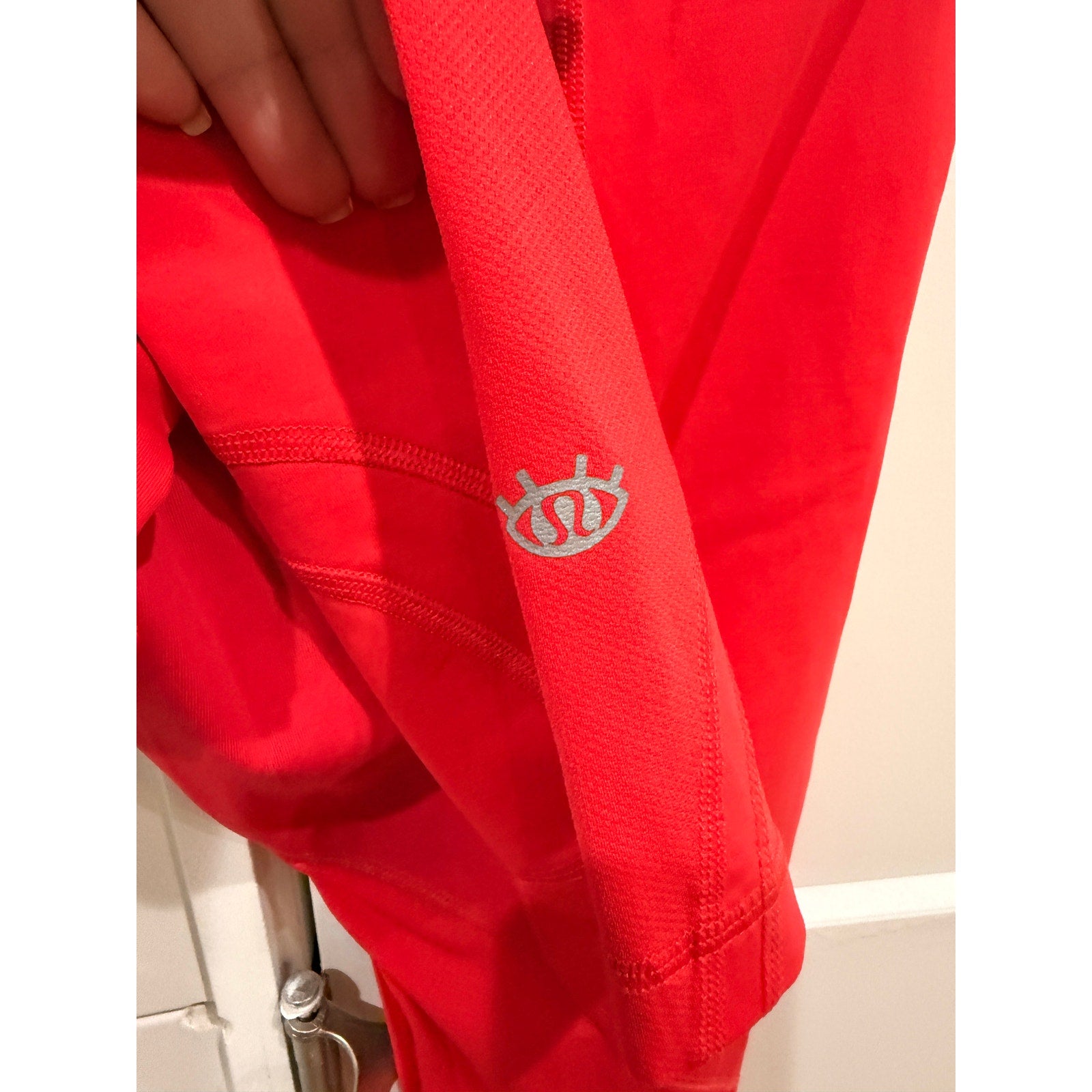 6646 LULULEMON 2012 SEAWHEEZE collector pants in Waldo Red/Wheezy Dot Sz 6