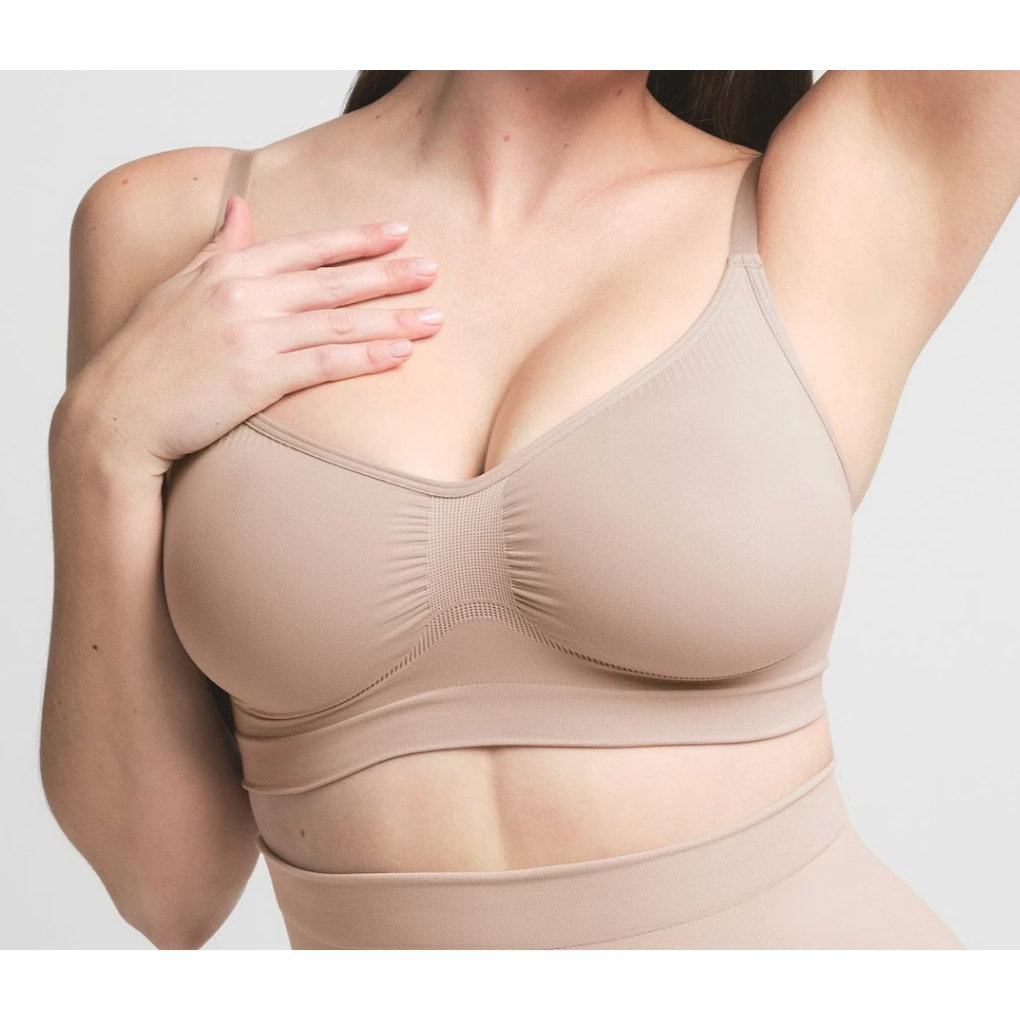 0250 NWOT SKIMS  SEAMLESS SCULPT BRALETTE in L/XL in ONYX