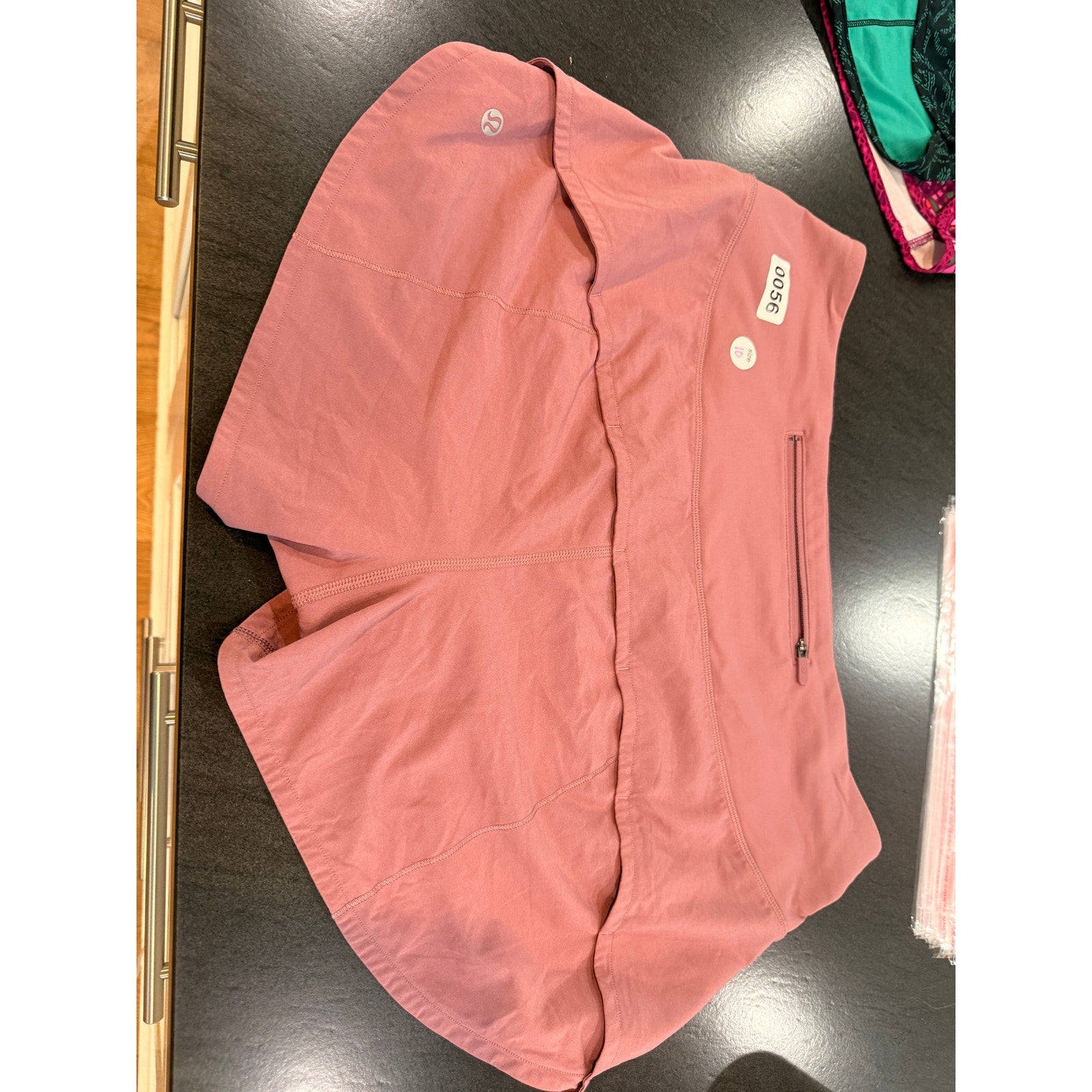 56 - Lululemon Speed Up Short Hi-Rise *2.5" Figue in Sz 10