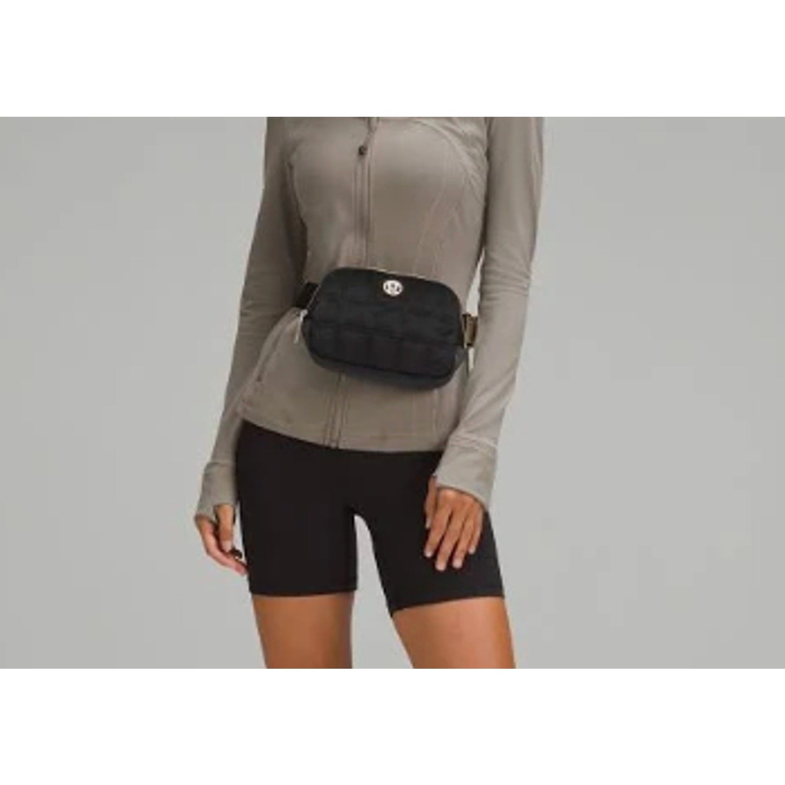 2321 NWT LULULEMON EVERYWHERE Belt Bag 1L Plush Fleece