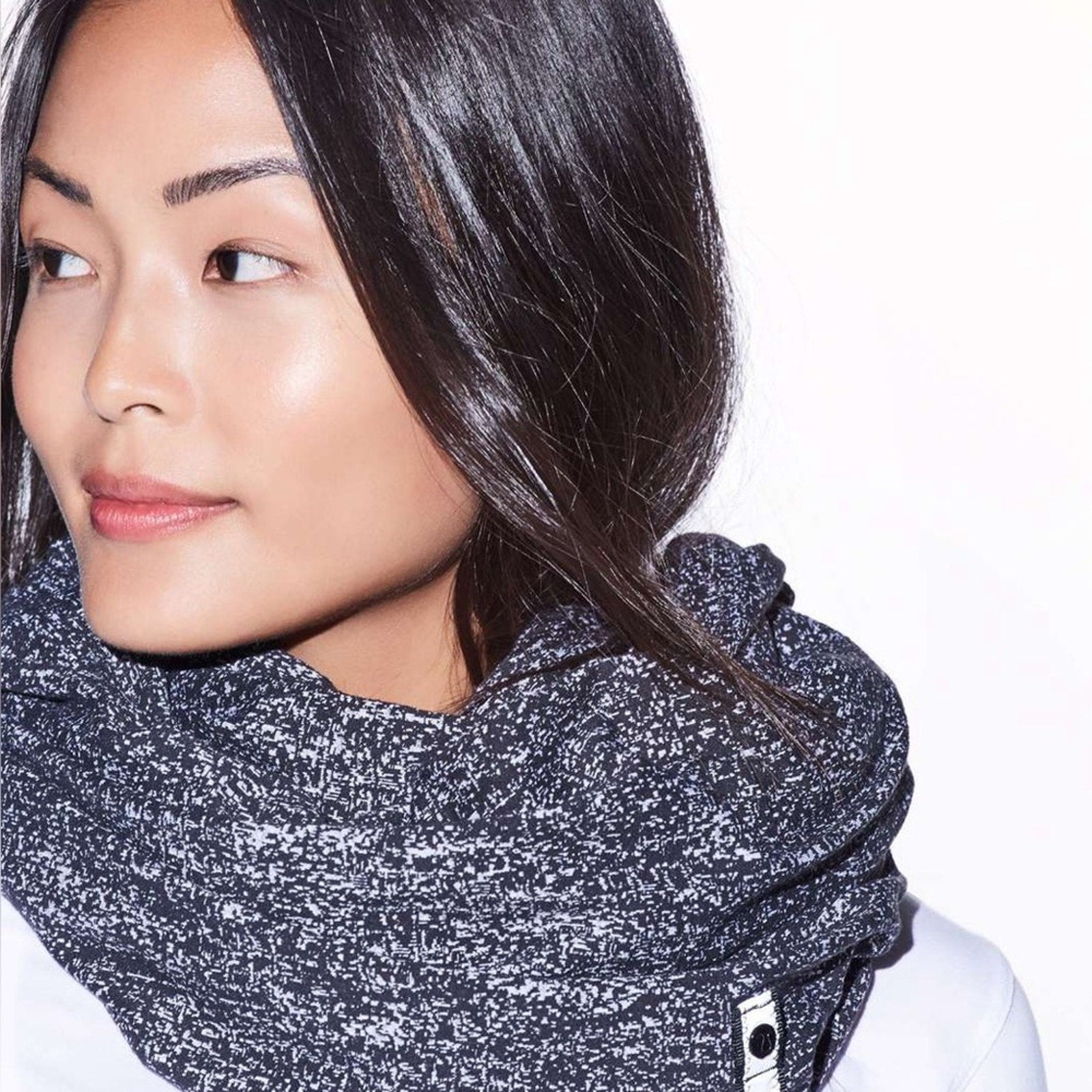 417 - LULULEMON Vinyasa Scarf *Rulu Reconnect Jacquard Running Luon White Black
